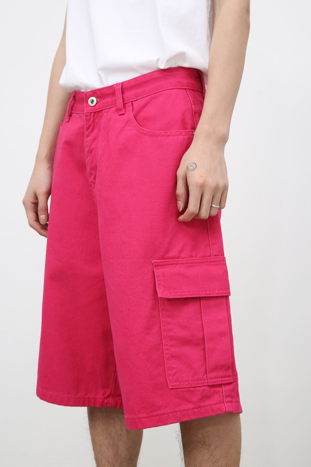 Men's Mid Rise Denim Shorts with Cargo Pockets