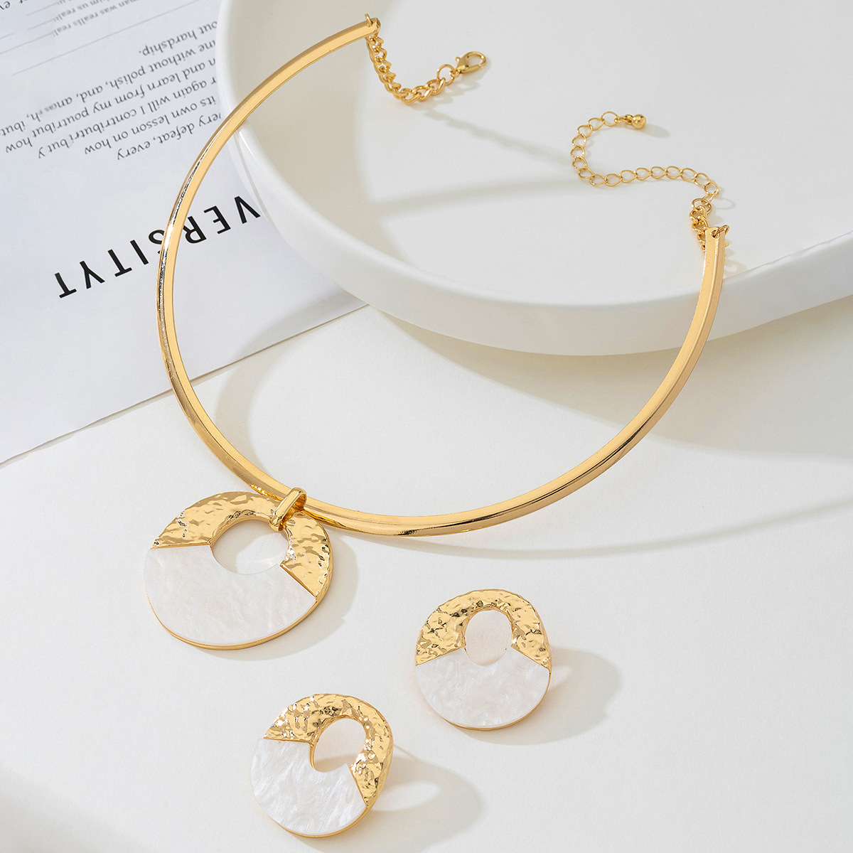 18K Gold-Plated Circle Pendant Necklace and Earrings Jewelry Set