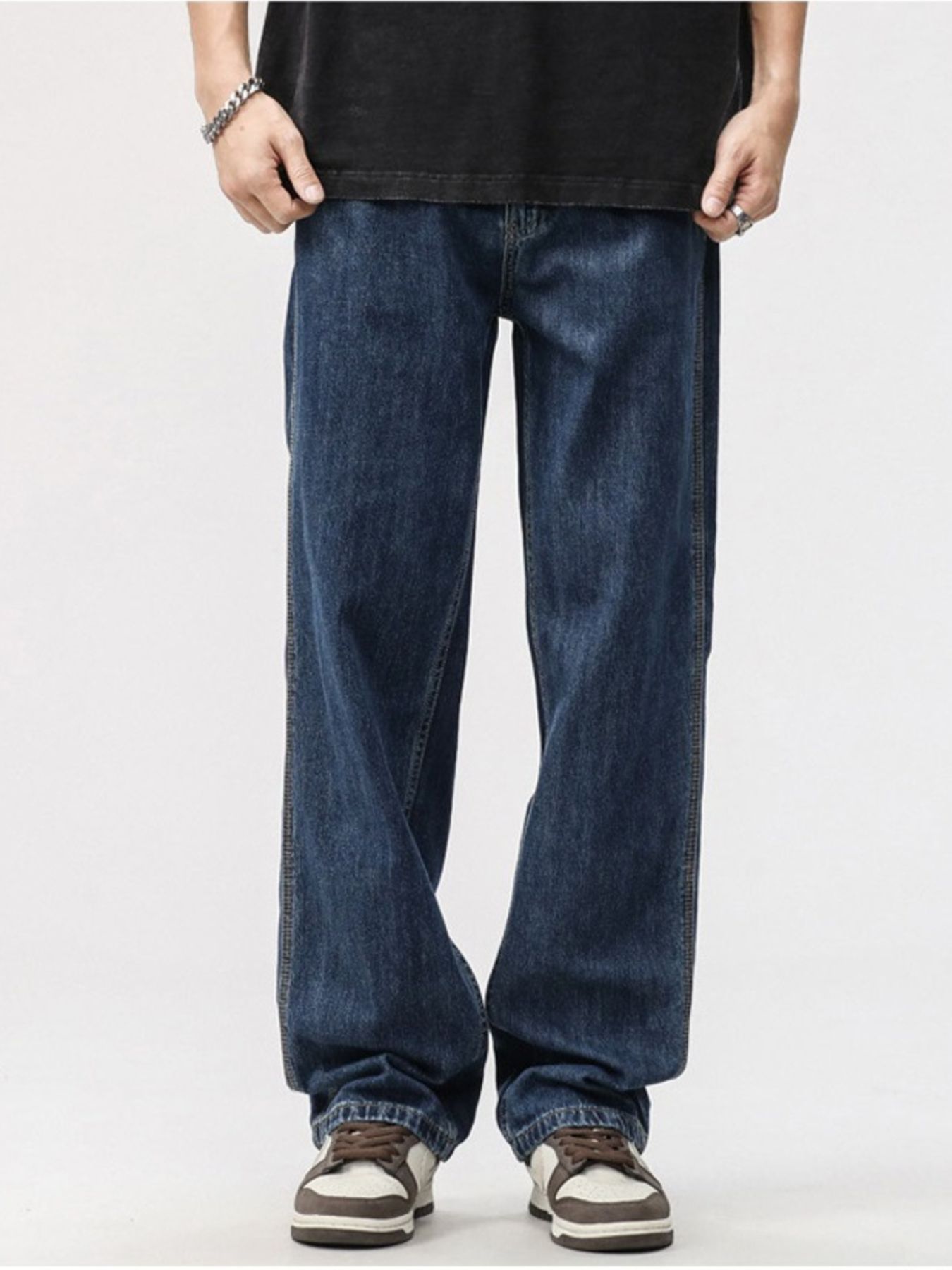 Men's Relaxed Fit Wide Leg Jeans