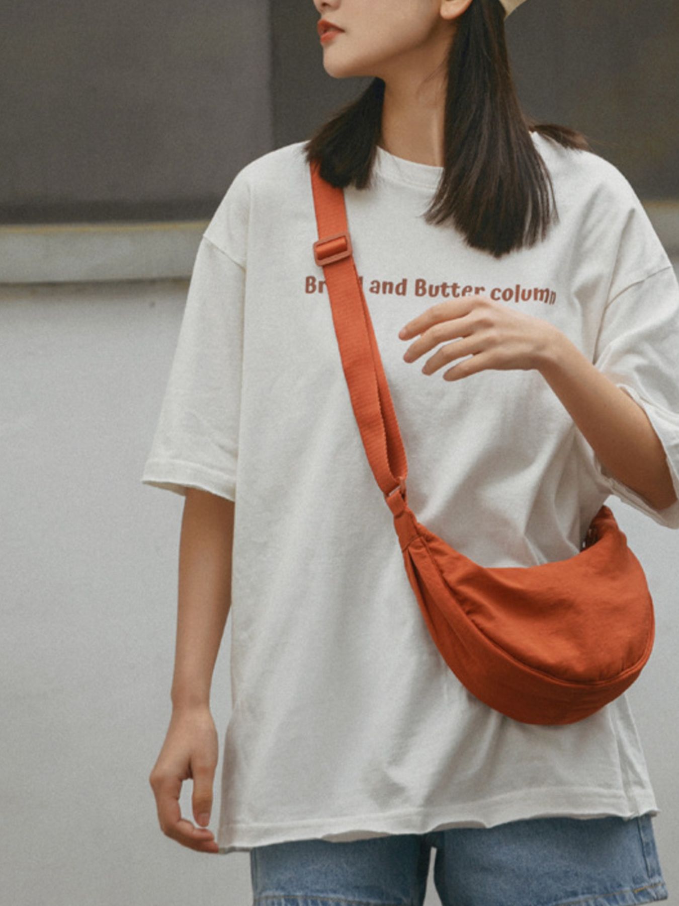 Casual Lightweight Crescent Crossbody Bag