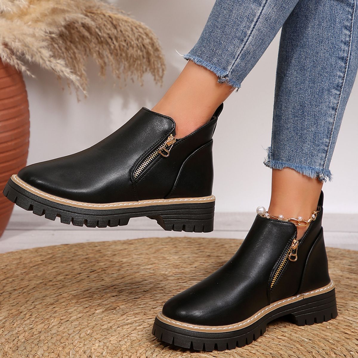 Ankle Boots with Zipper Detail