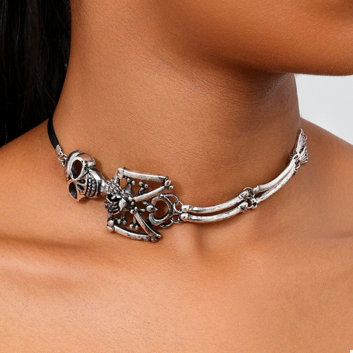 Alloy Skull Necklace and Bracelet Jewelry Set