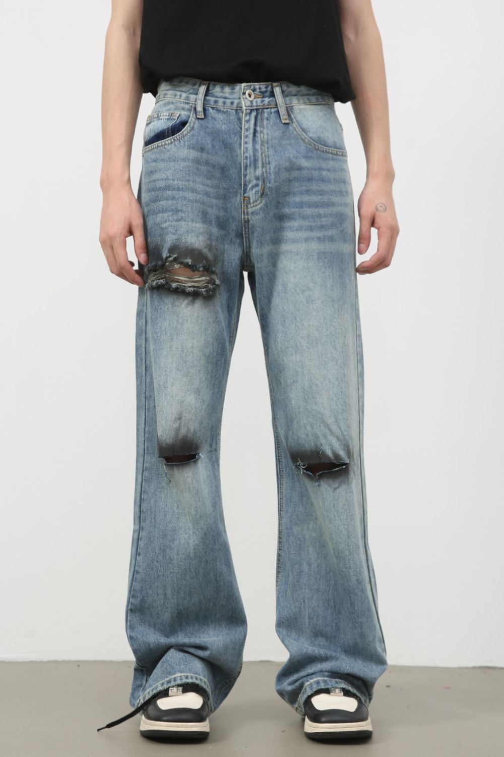 Men's Distressed Loose Fit Jeans