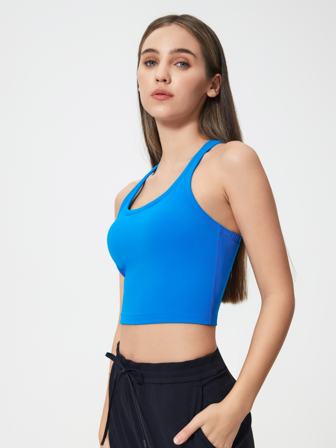 Scoop Neck Active Tank with Detachable Chest Pads