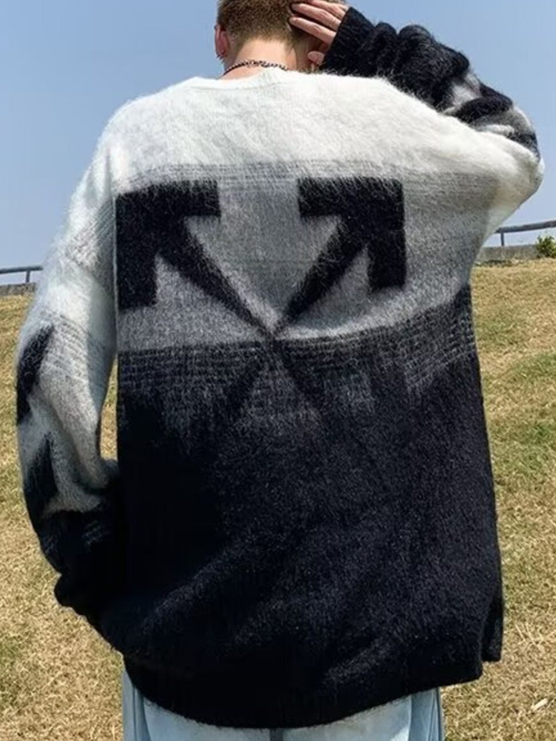 Men's Gradient Color Block Fuzzy Knit Pullover