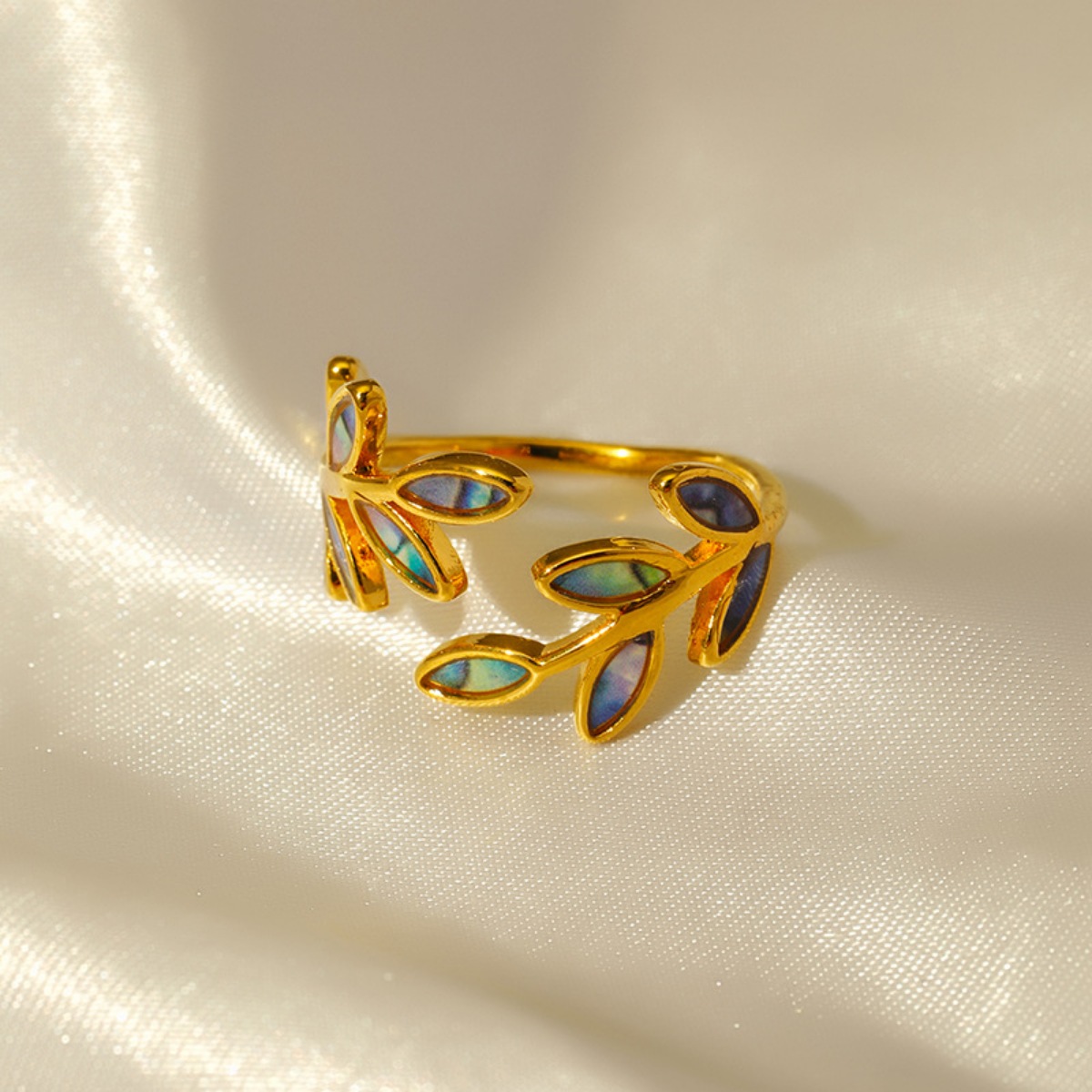 18K Gold-Plated Resin Leaf Bypass Ring