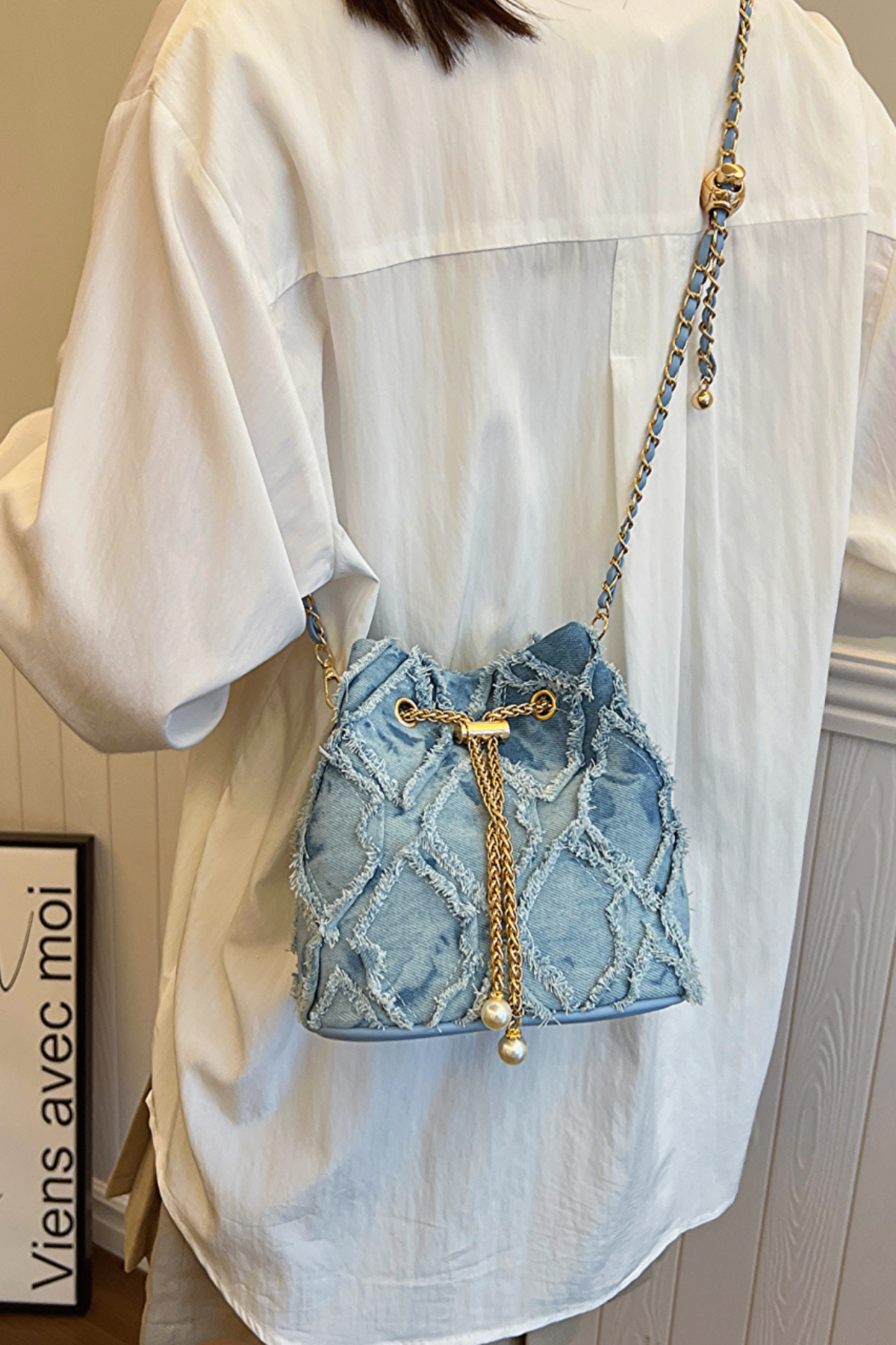 Chain Drawstring Raw Edge Denim Bucket Bag 5