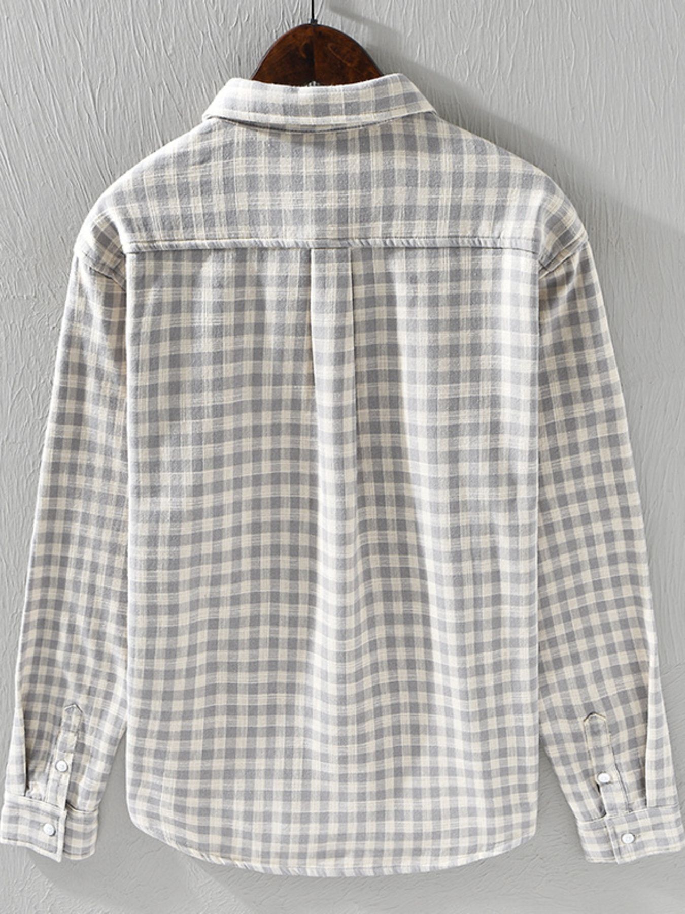 Men's Plus Size Plaid Button-Down Shirt with Contrast Inner Lining