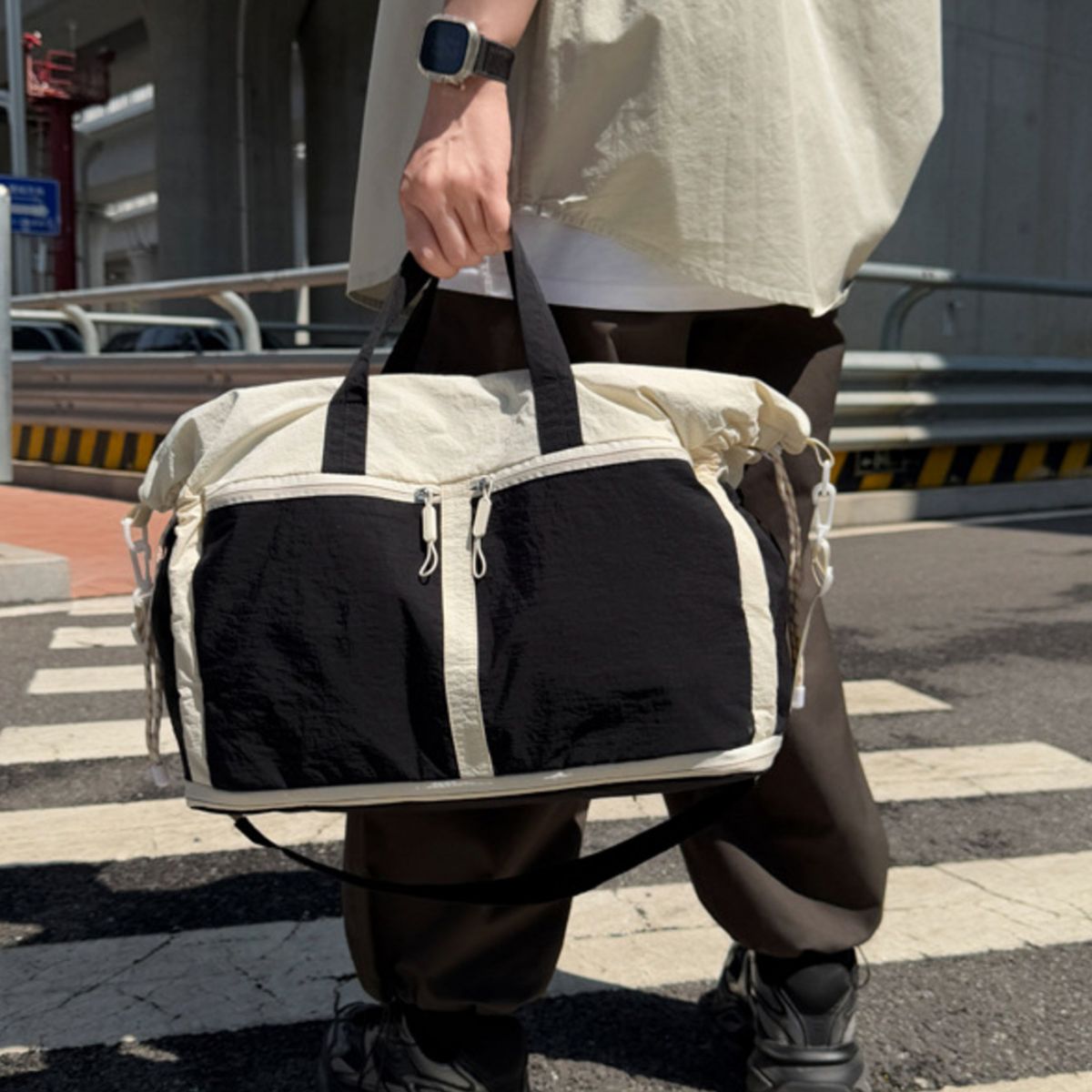 Color Block Travel Bag 3