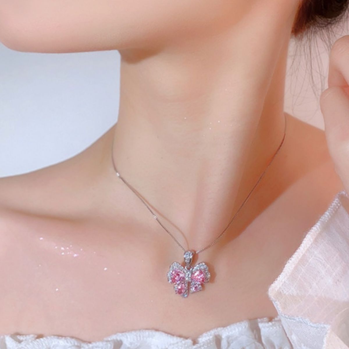 Zircon Bow Pendant Necklace