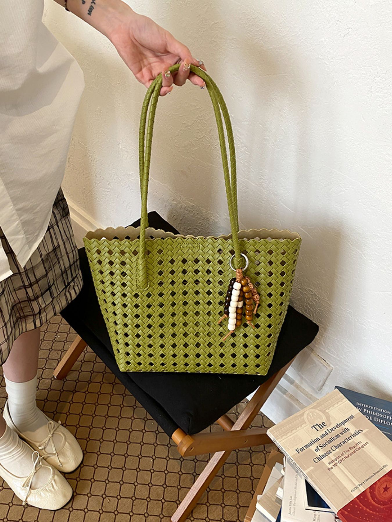 Cutout Leather Shoulder Bag 8