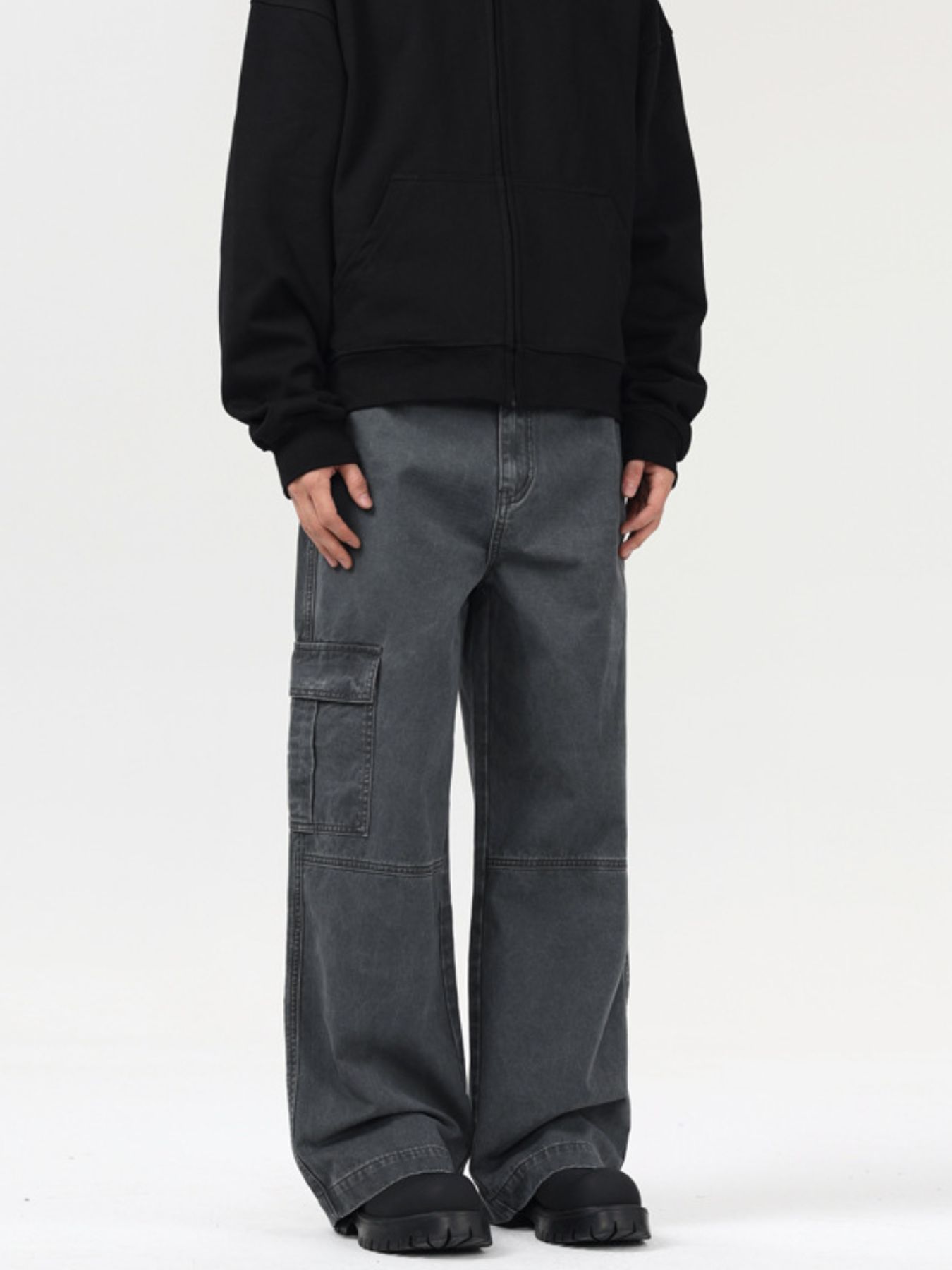 Men's Wide Leg Cargo Pants