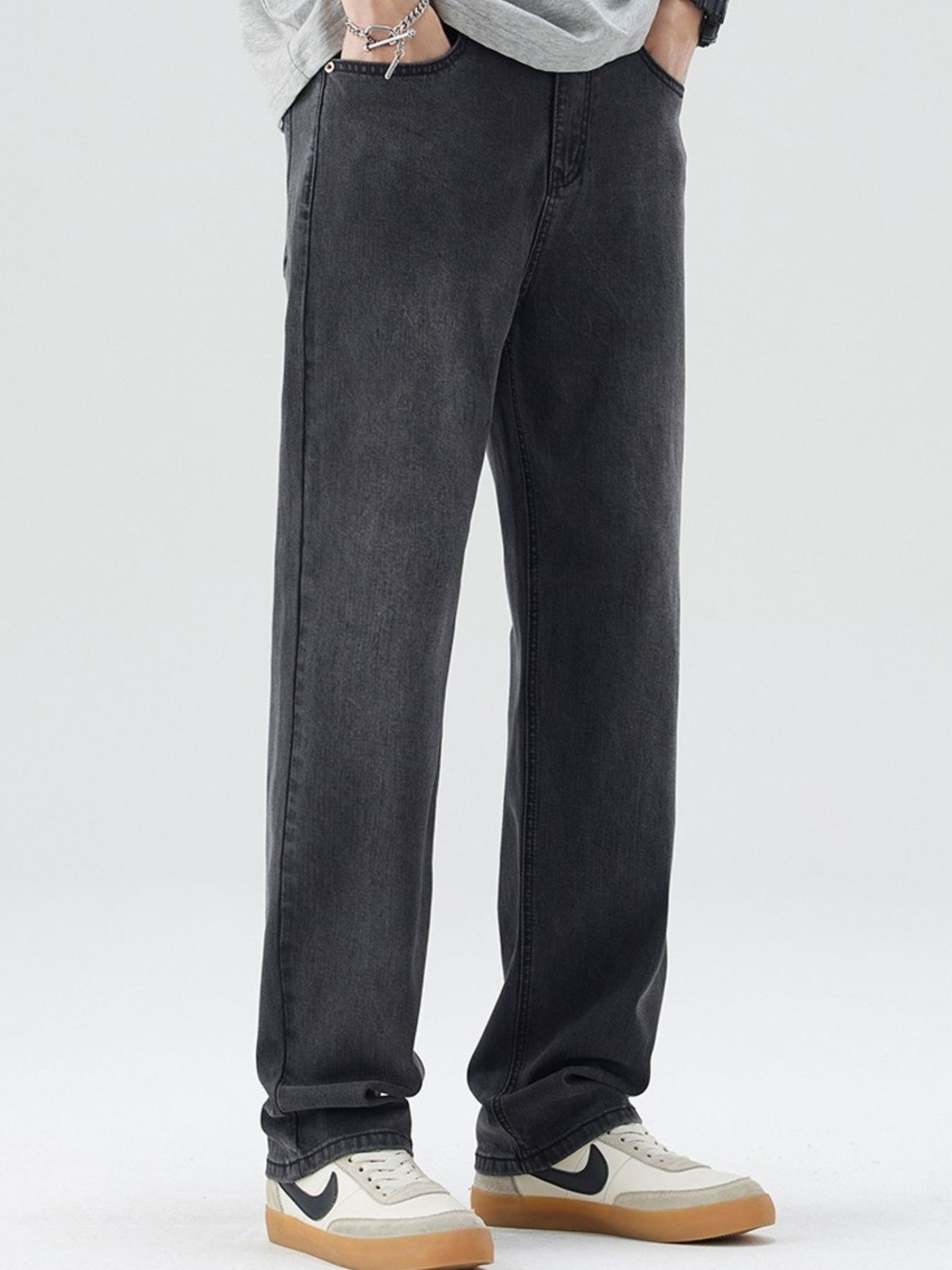 Men's Wide Leg Jeans with Pockets
