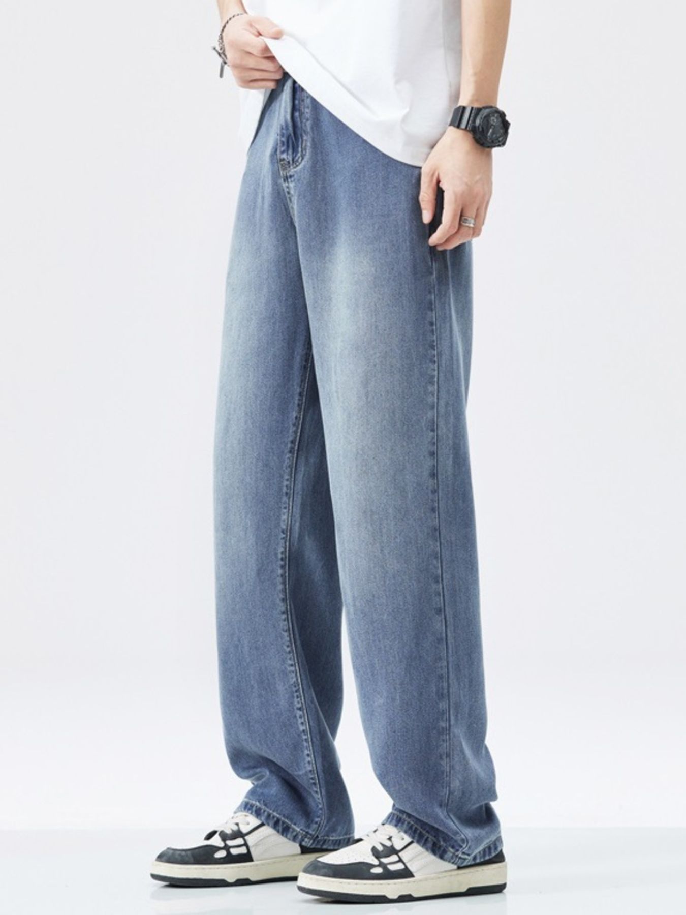 Men's Relaxed Fit Wide Leg Vintage Wash Jeans