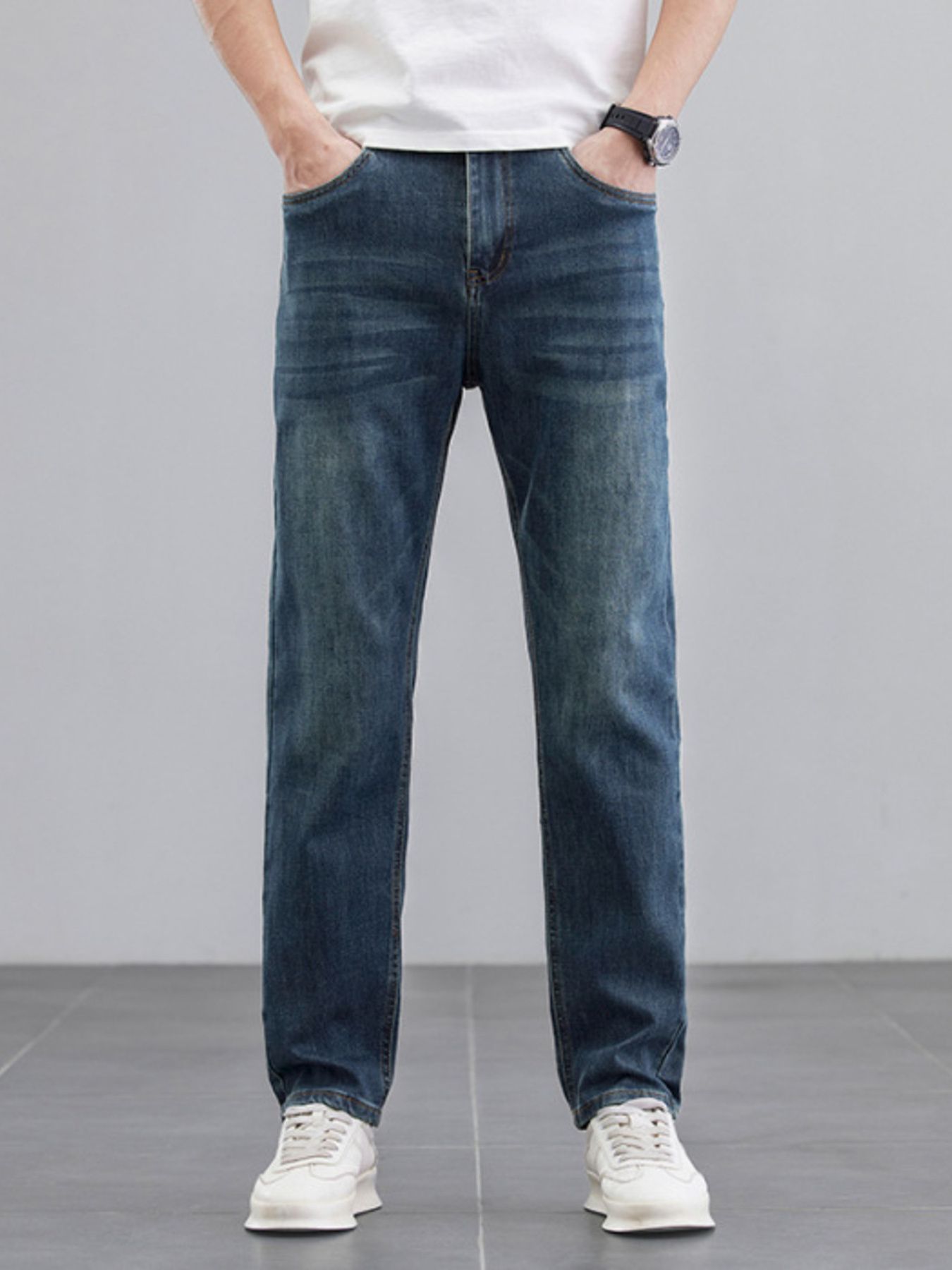 Men's Pocketed Straight Leg Jeans