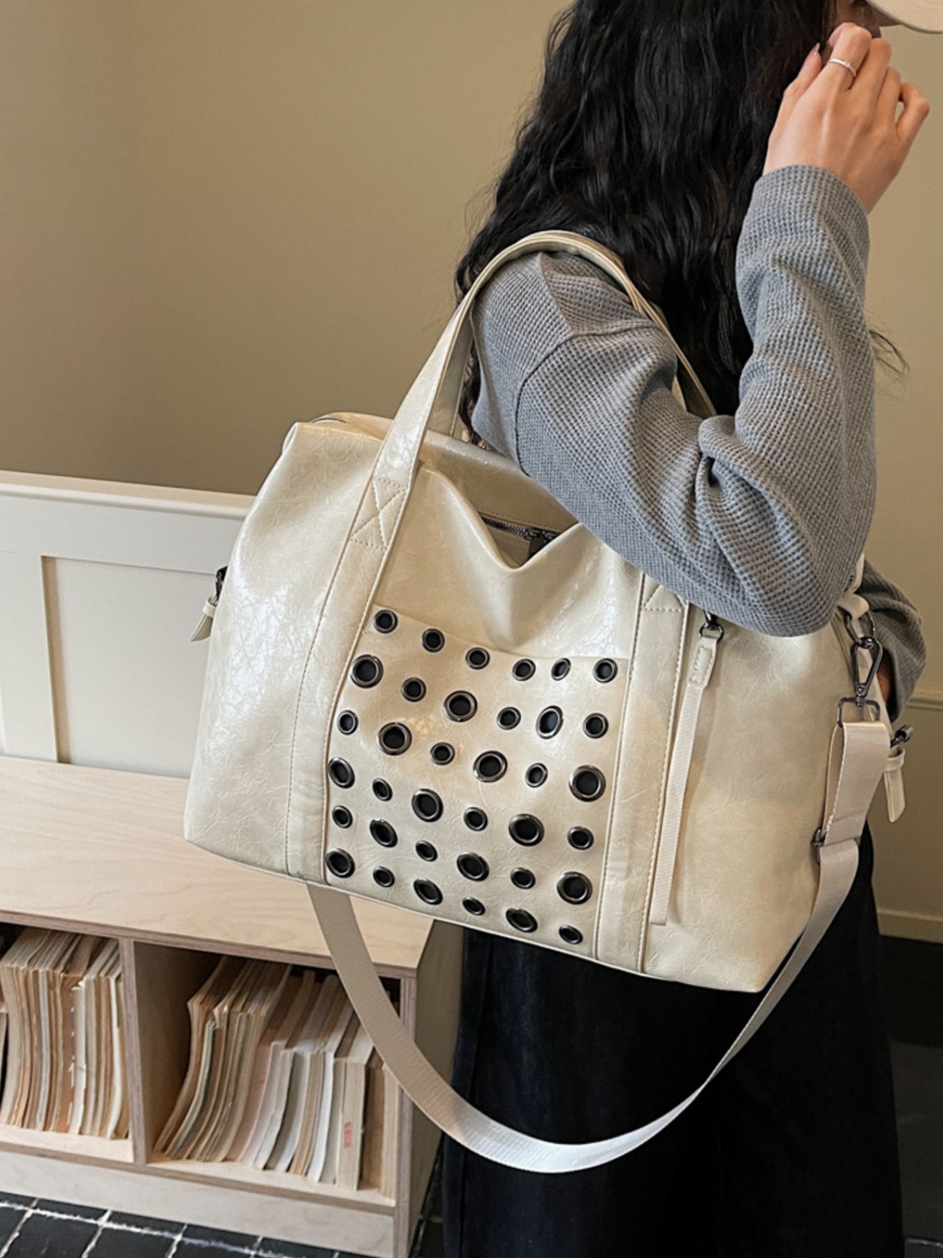 Chic Eyelet Embellished Crossbody Travel Bag 2