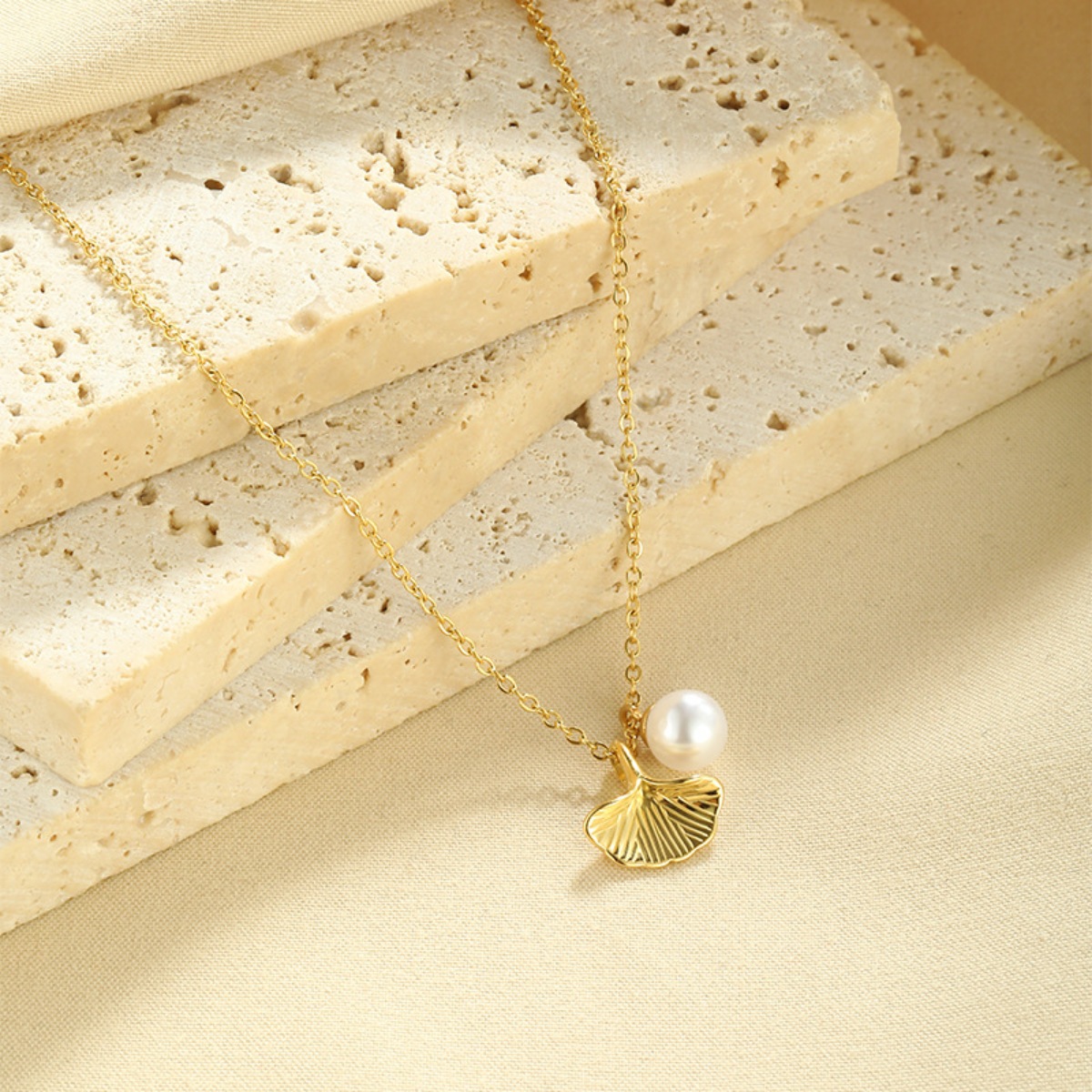 Pearl & Shell Pendant Necklace