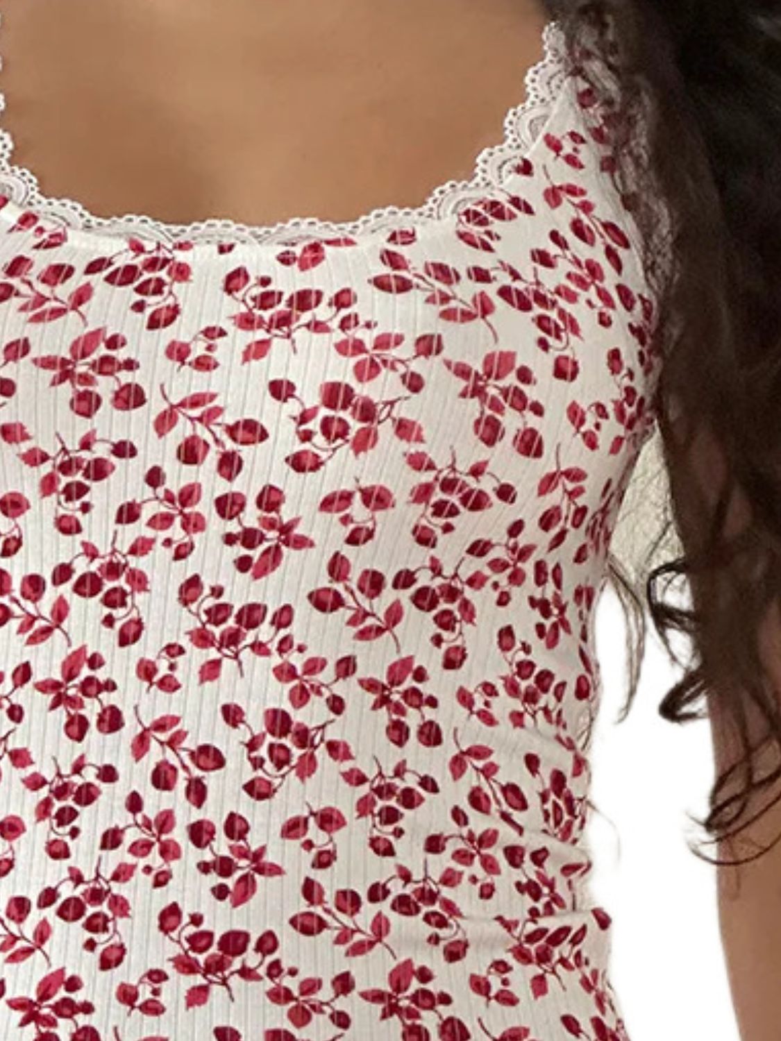 Lace Detail Scoop Neck Tank