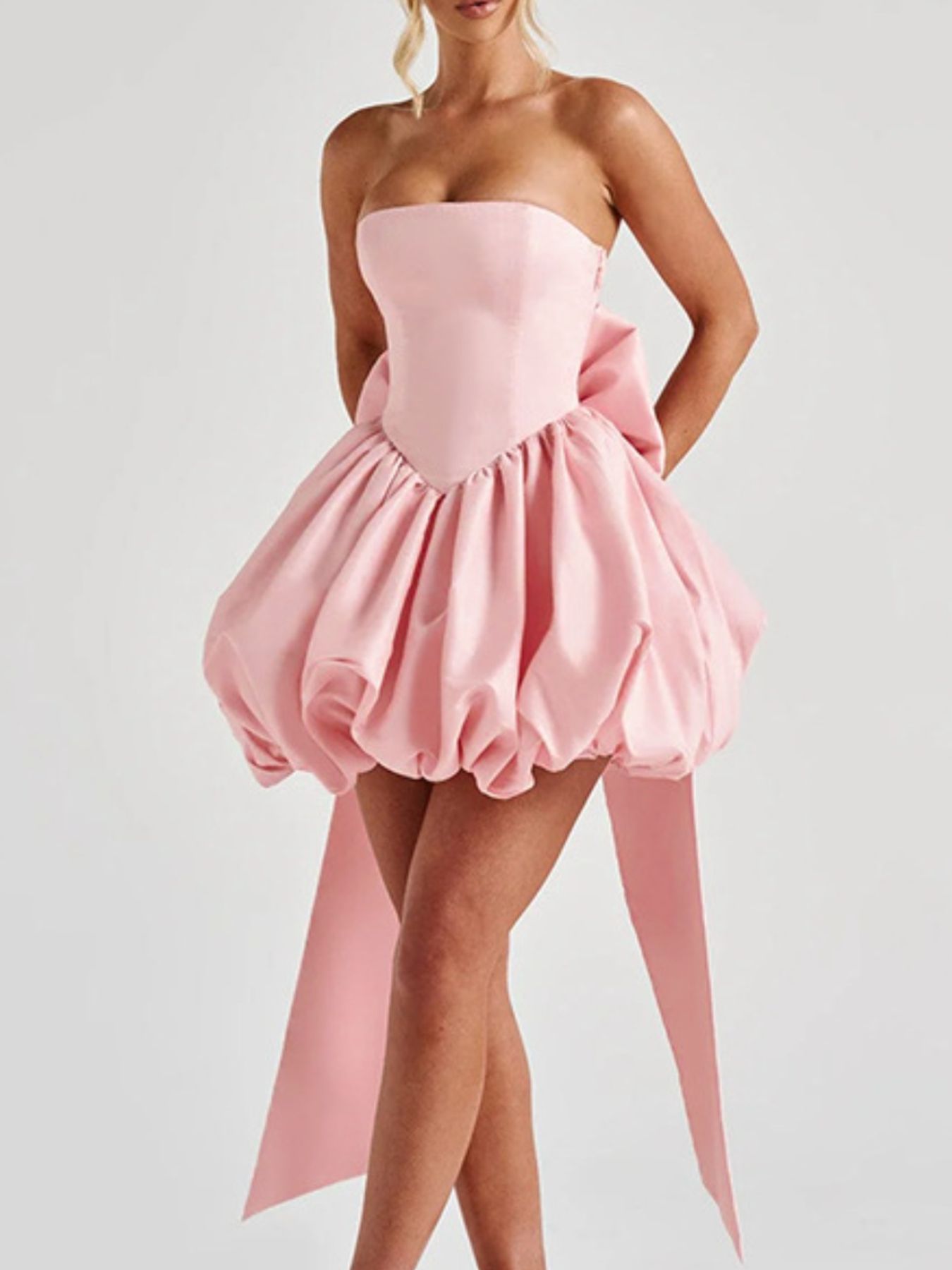 Elegant Strapless Bowknot Bubble Hem Mini Dress 1