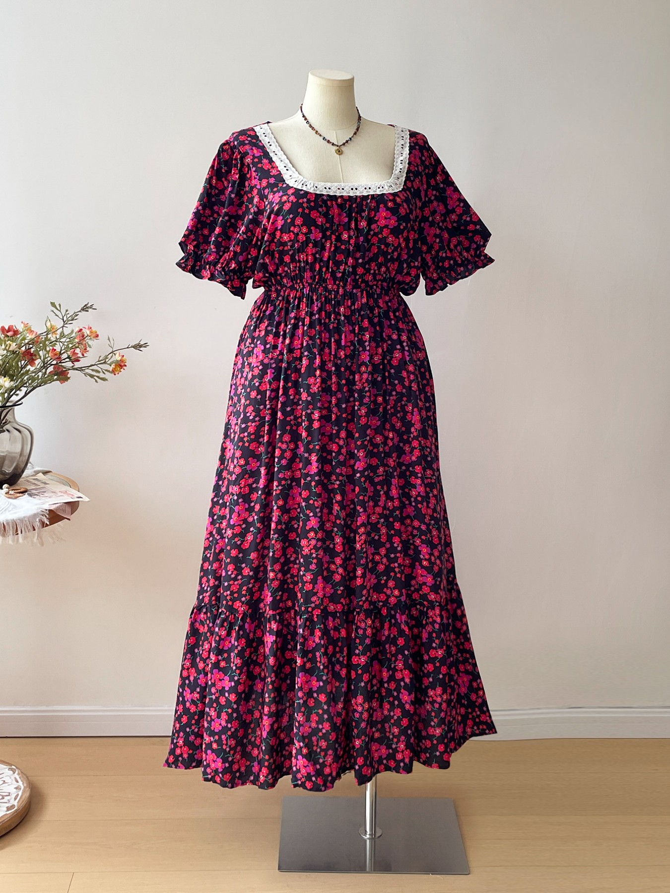 Plus Size Floral Square Neck Short Sleeve Dress