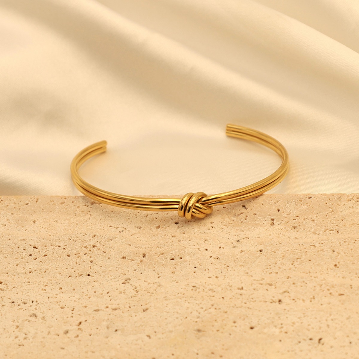 18K Gold-Plated Knot Open Bracelet