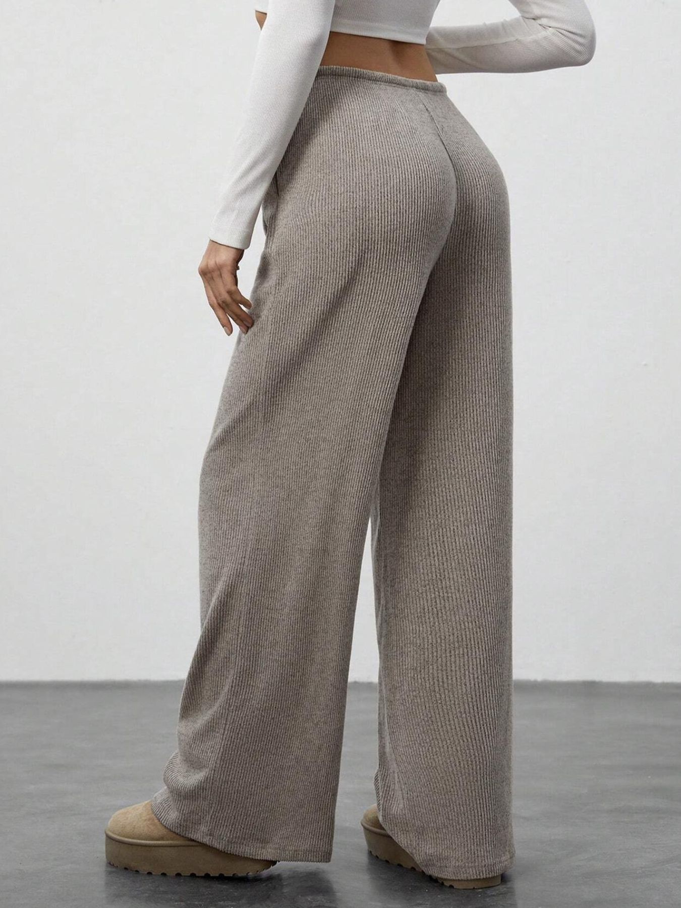 Relaxed Fit Wide Leg Pants