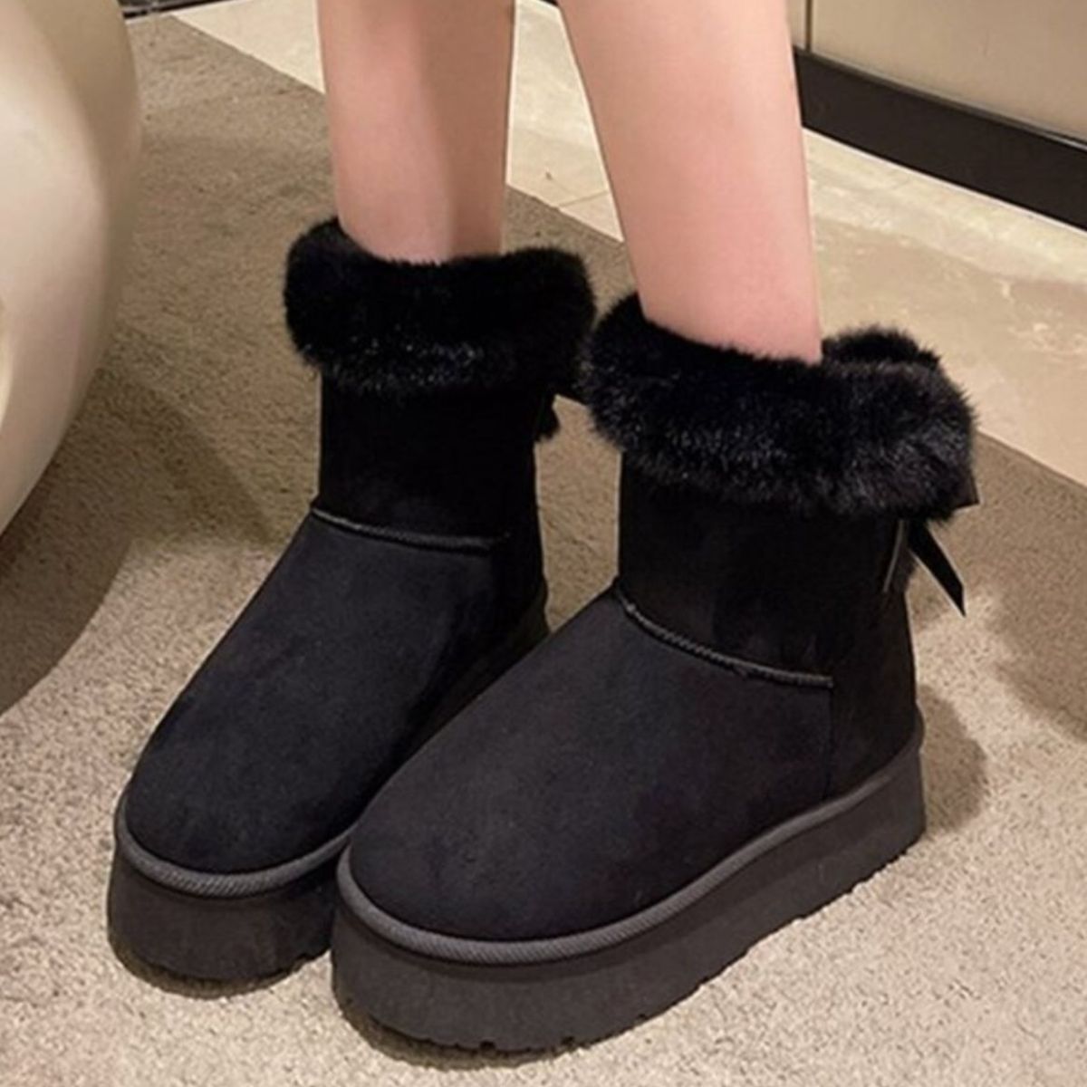 Round Toe Fuzzy Boots