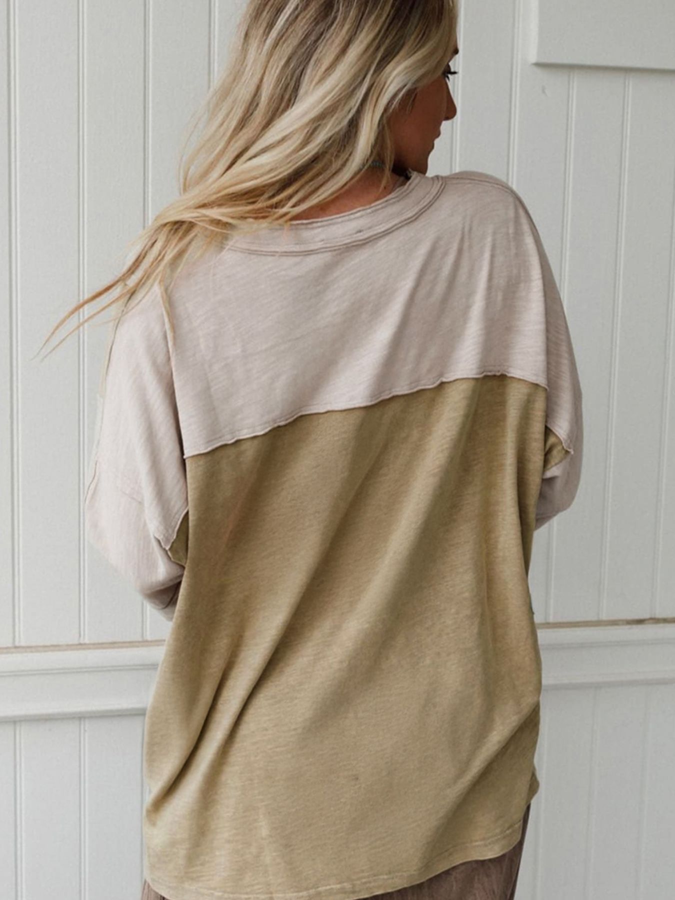 Floral Patch Color Block V-Neck T-Shirt