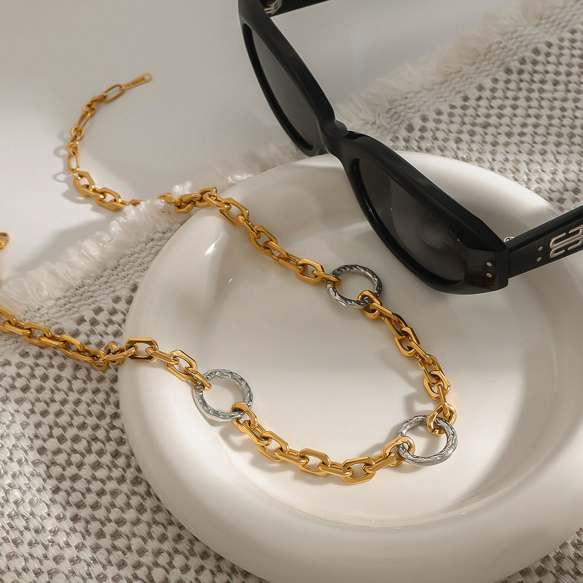 Stainless Steel Chain Link Circle Necklace