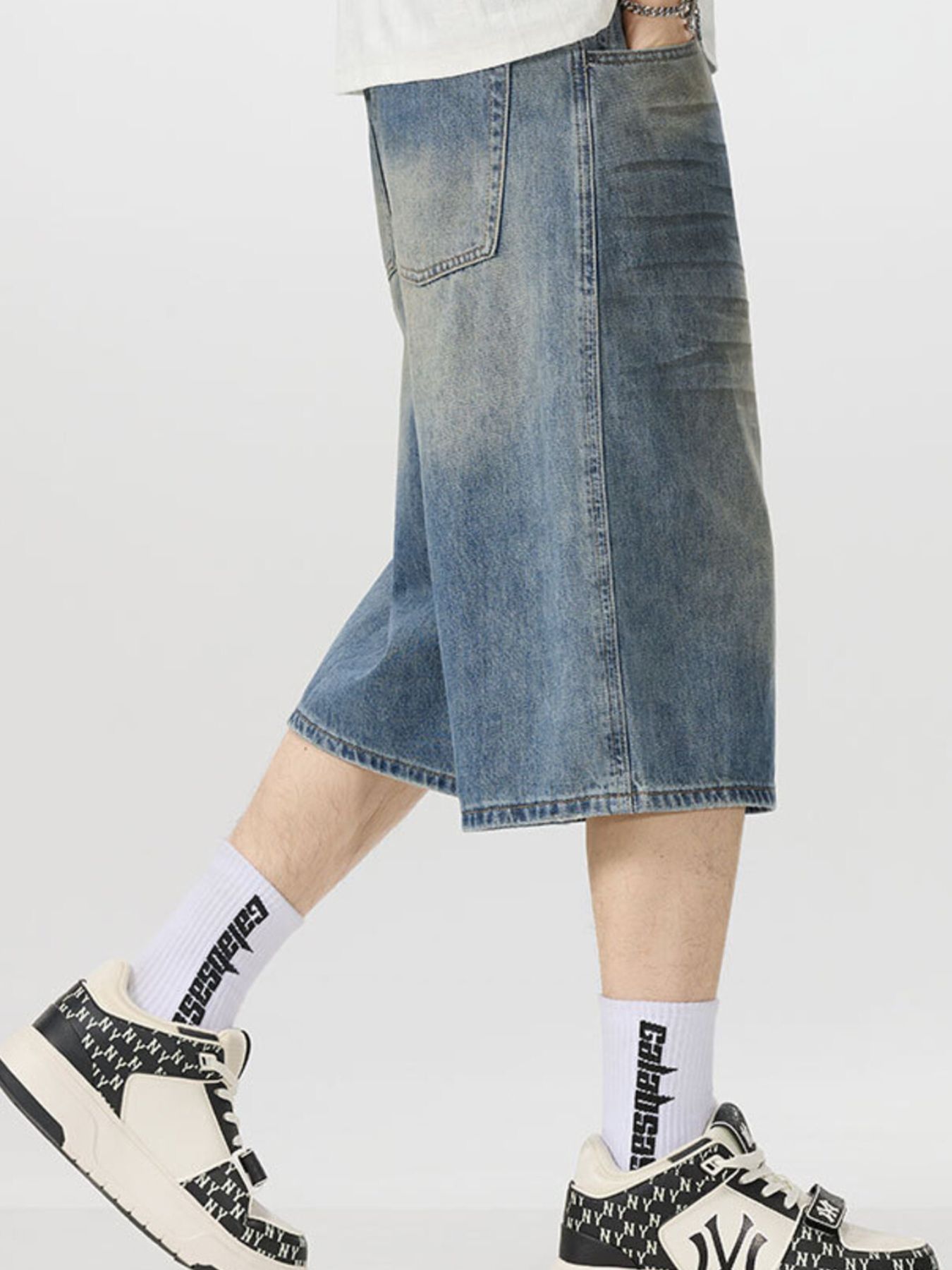 Men's Vintage Wash Wide-Leg Capris Jeans