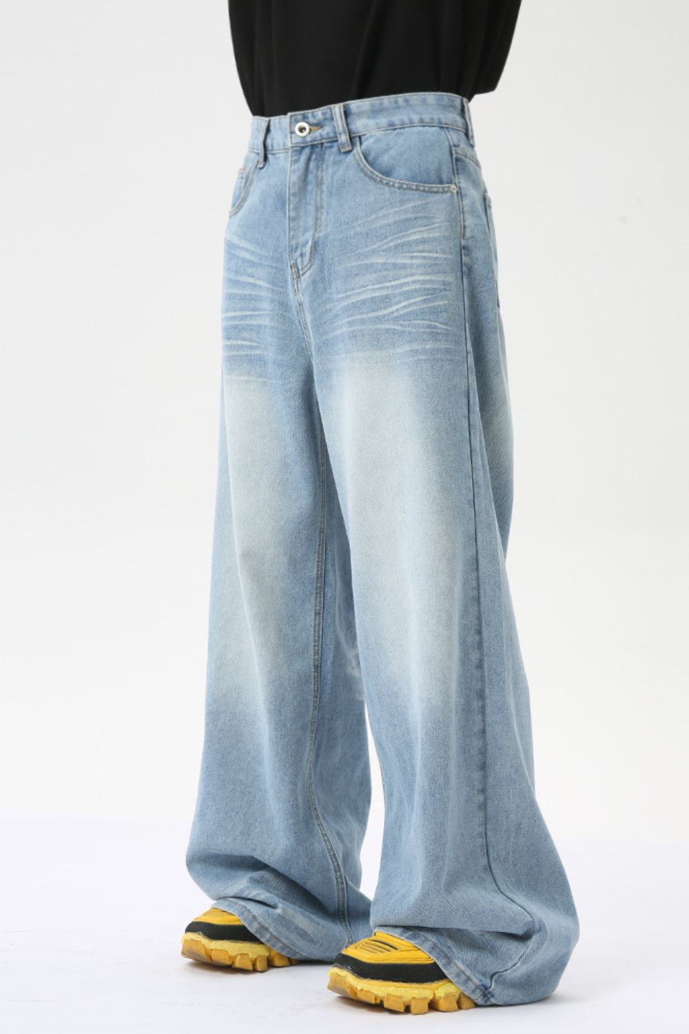 Wide Leg Jeans with Pockets
