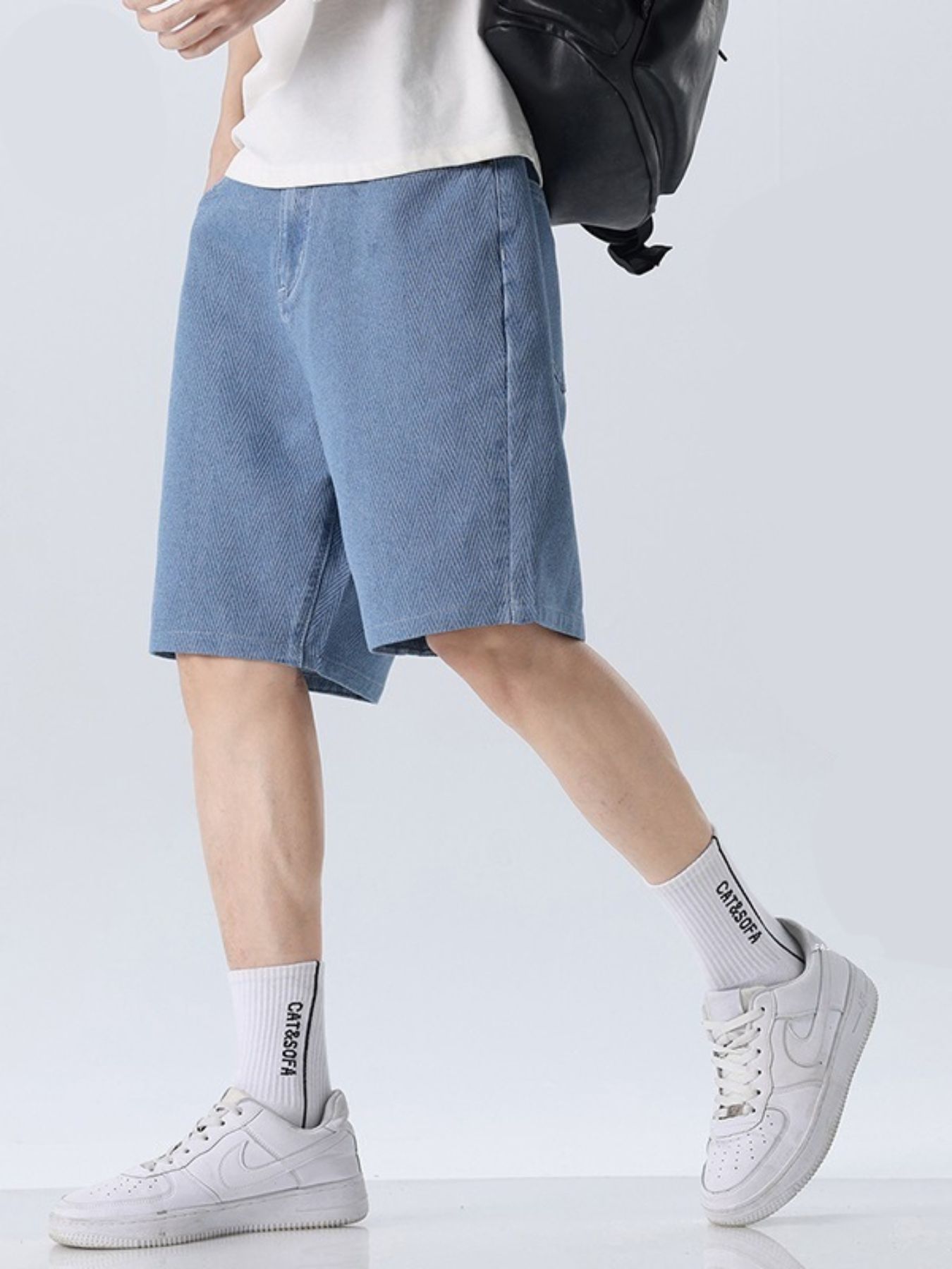 Men's Loose Fit Denim Shorts