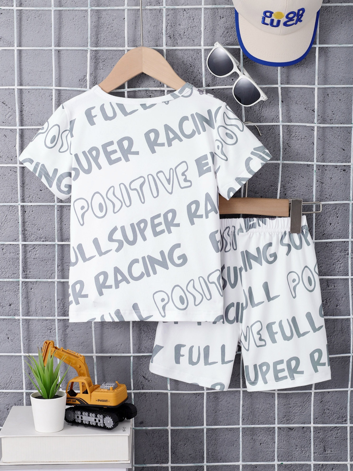 Children's Round Neck Cartoon Graphic T-Shirt and Shorts Set