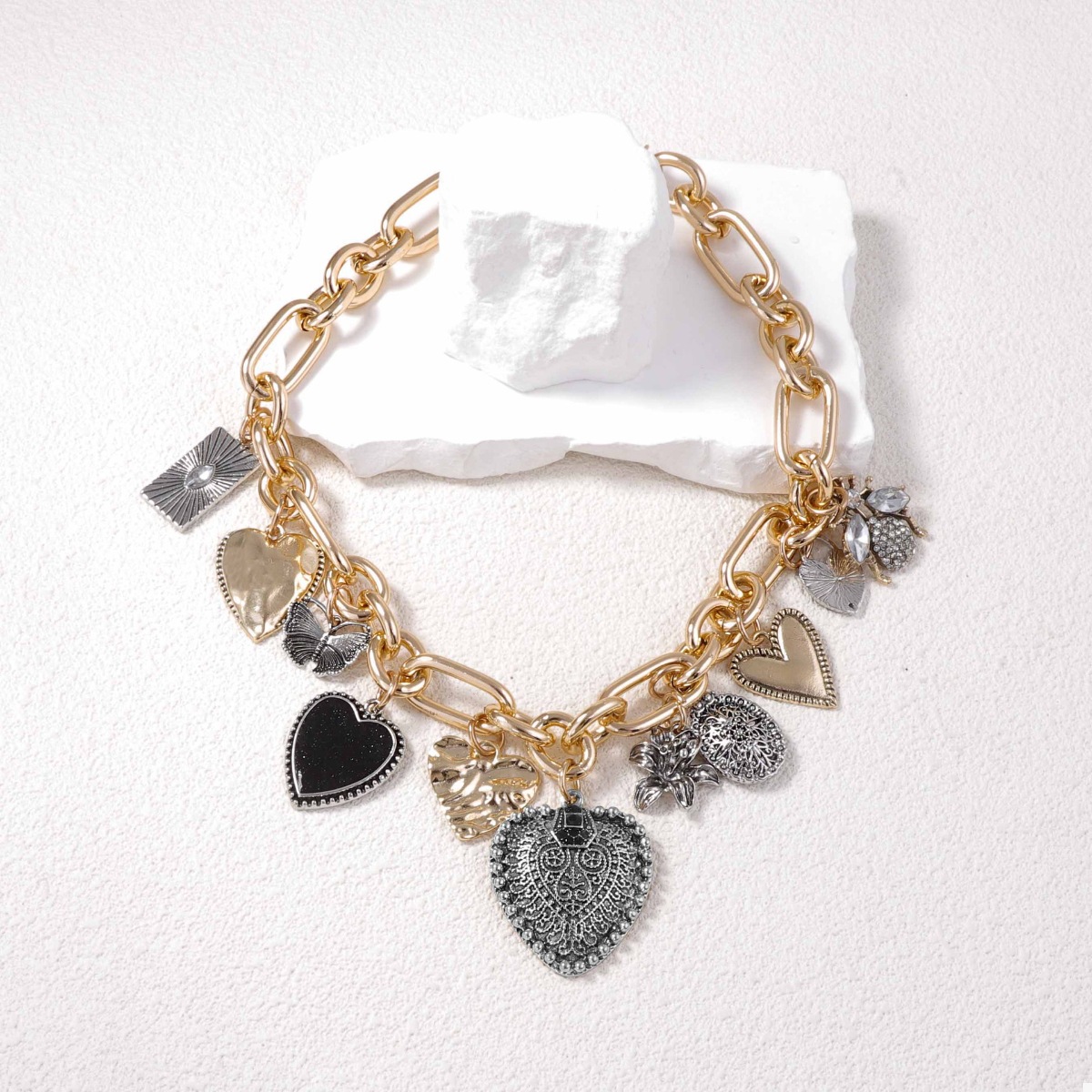 18K Gold-Plated Alloy Heart Charm Chain Statement Necklace