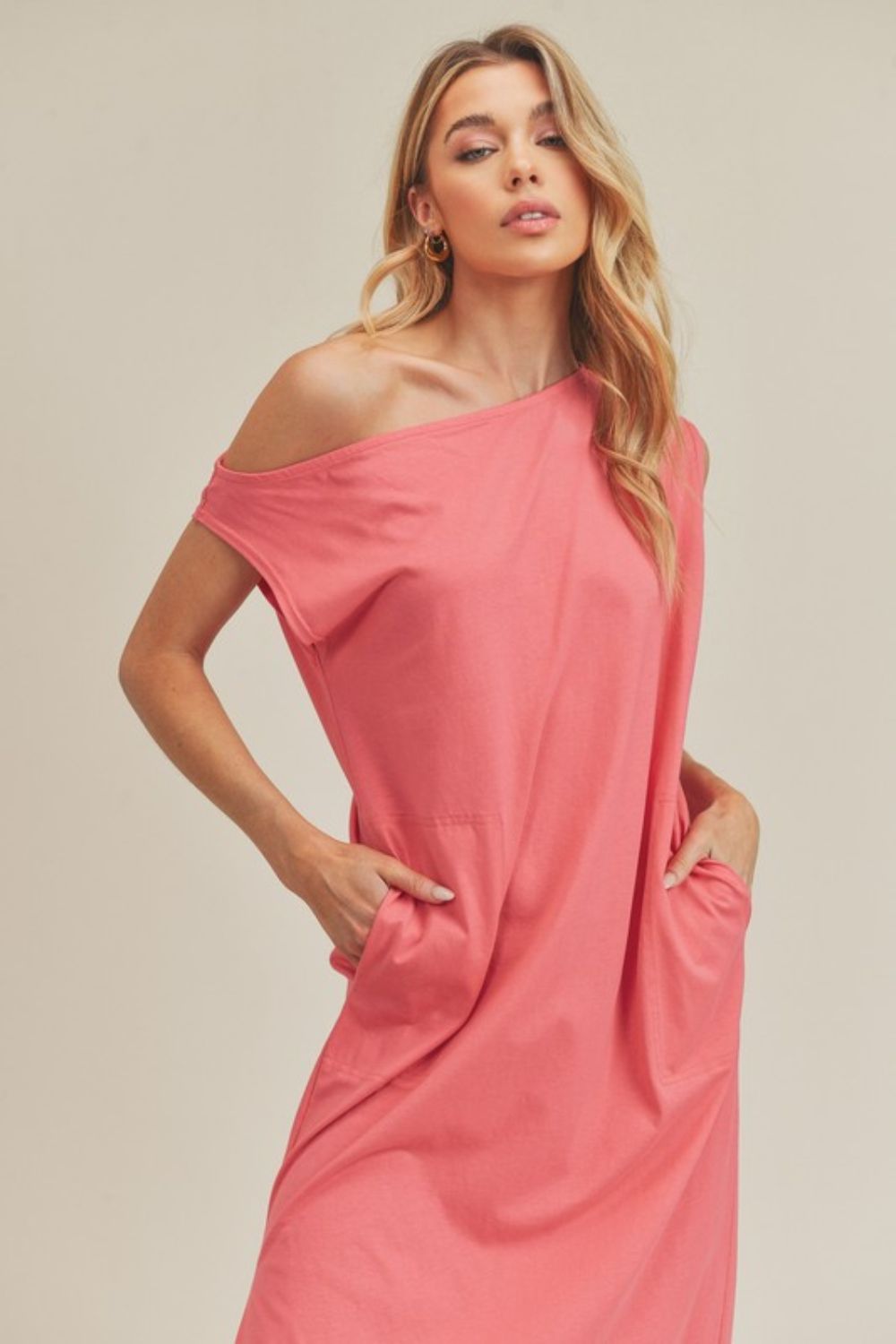 Side Slit Round Neck Sleeveless Midi Dress
