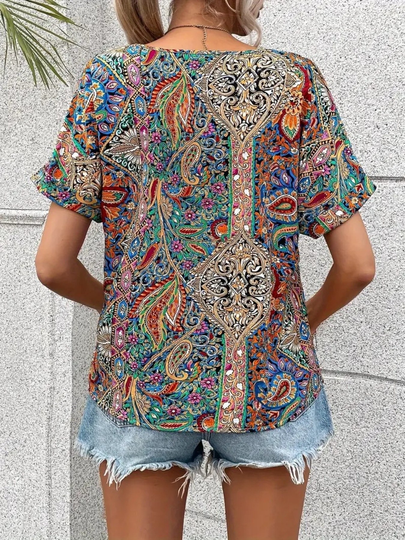 Bohemian Paisley Print V-Neck Short Sleeve T-Shirt