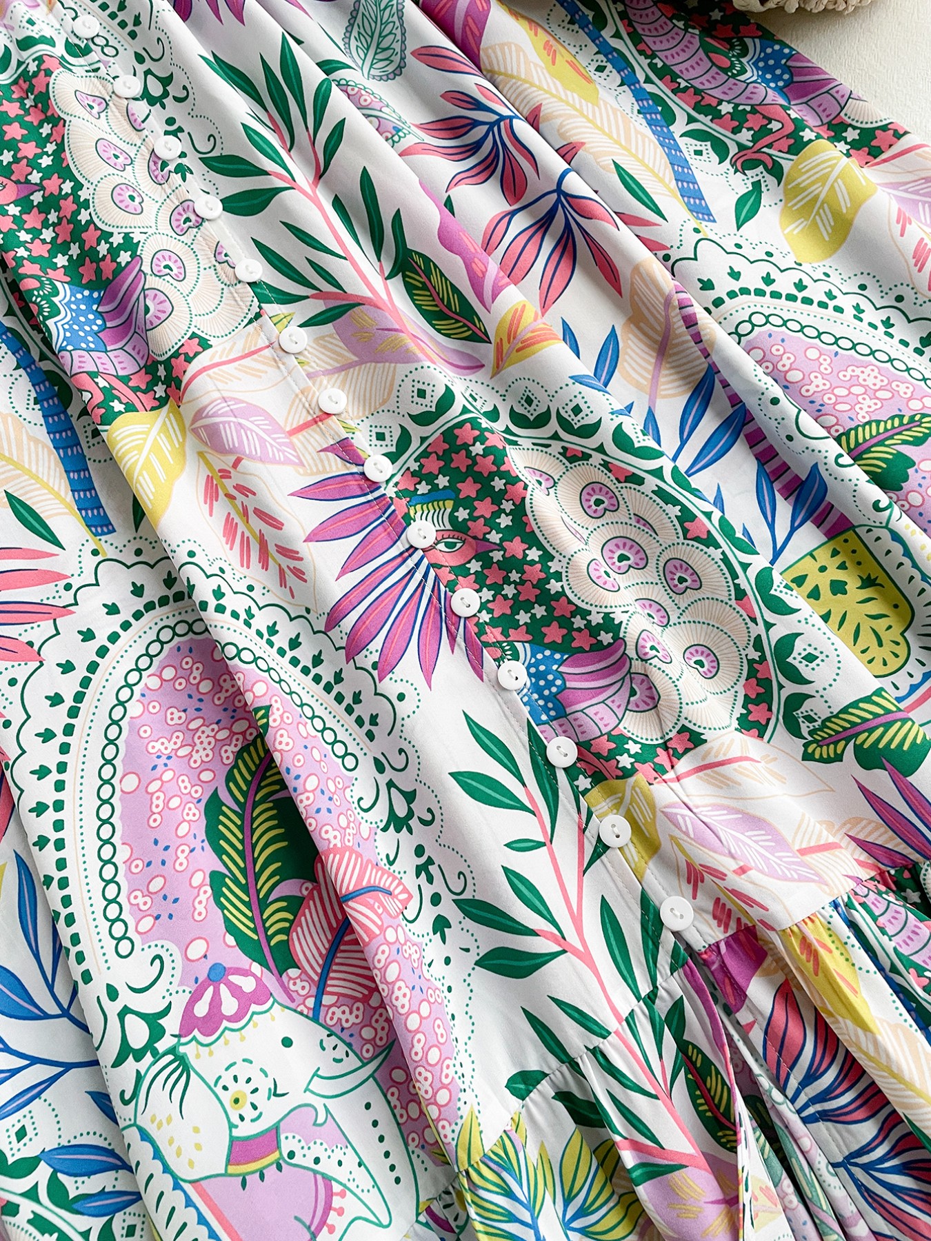 Lace Detail V-Neck Balloon Sleeve Dress