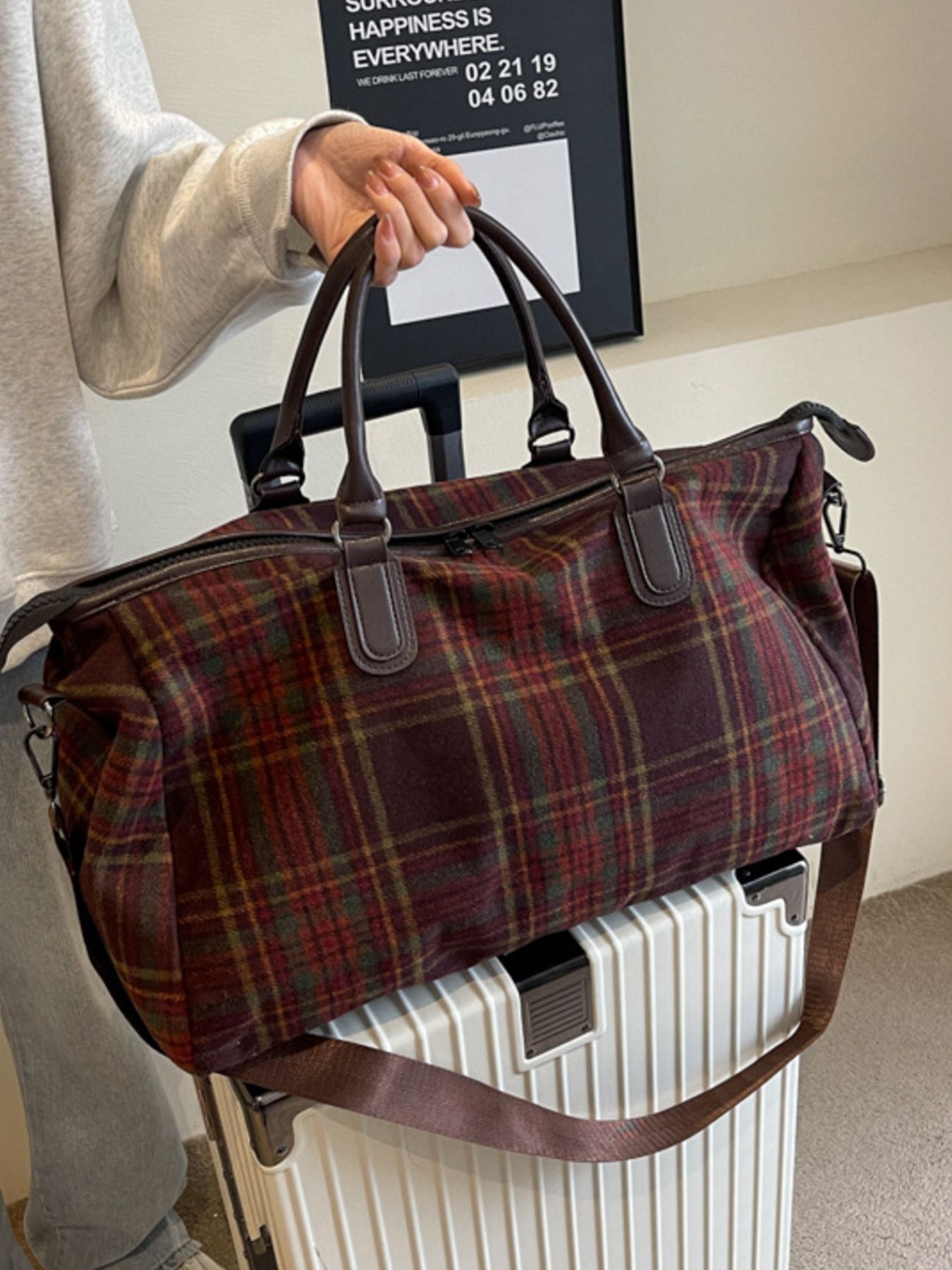 Vintage Plaid Pattern Travel Bag 3