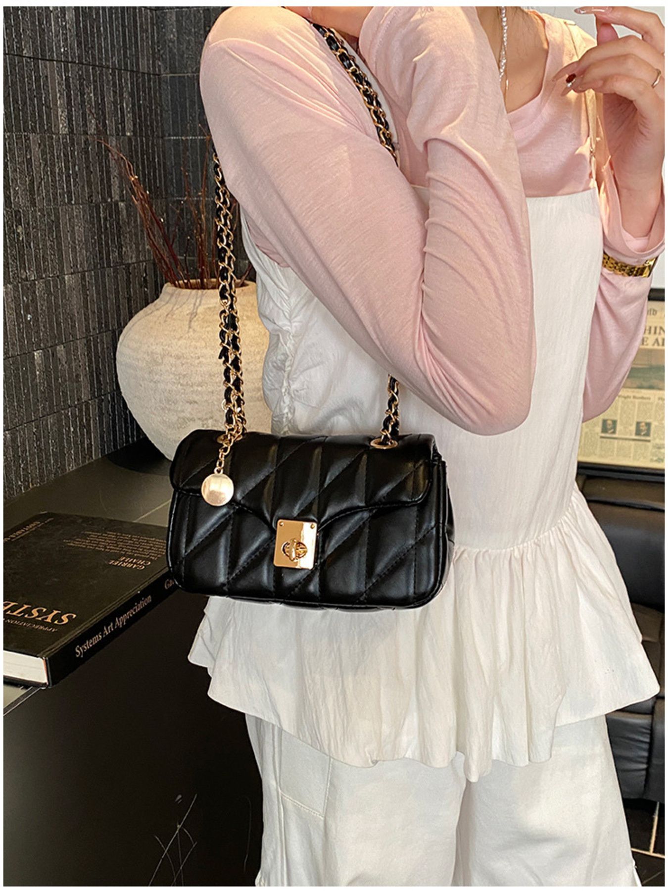 Quilted Chain Shoulder Bag 4