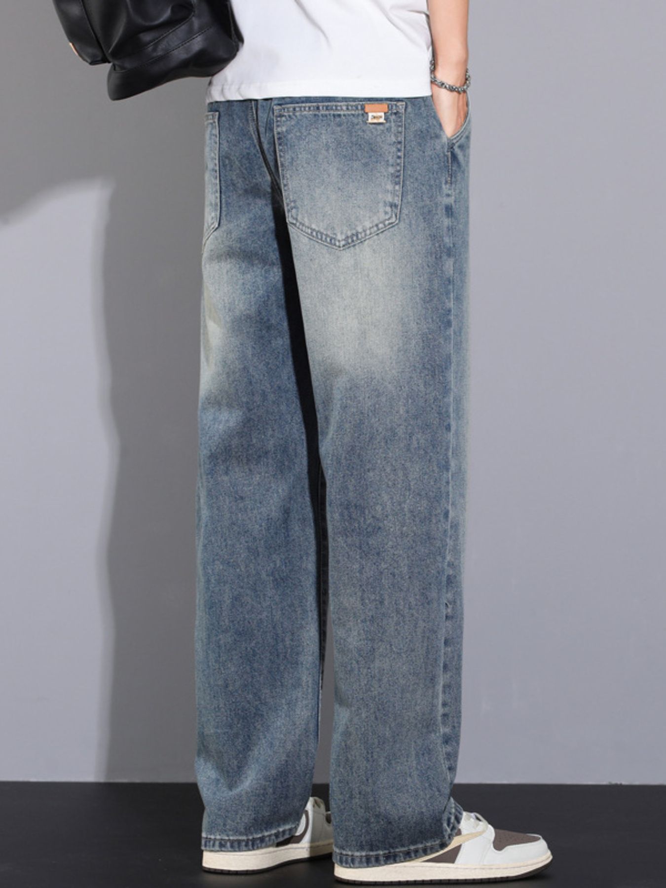 Men's Plus Size Pocketed Wide Leg Jeans