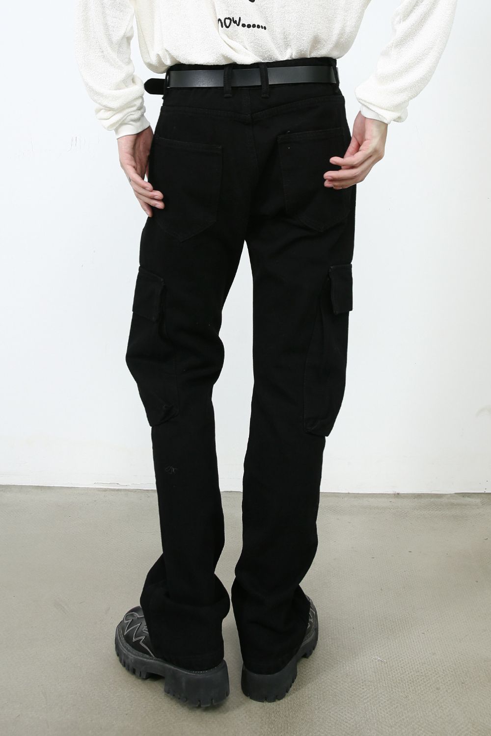 Men's Jeans with Cargo Pockets