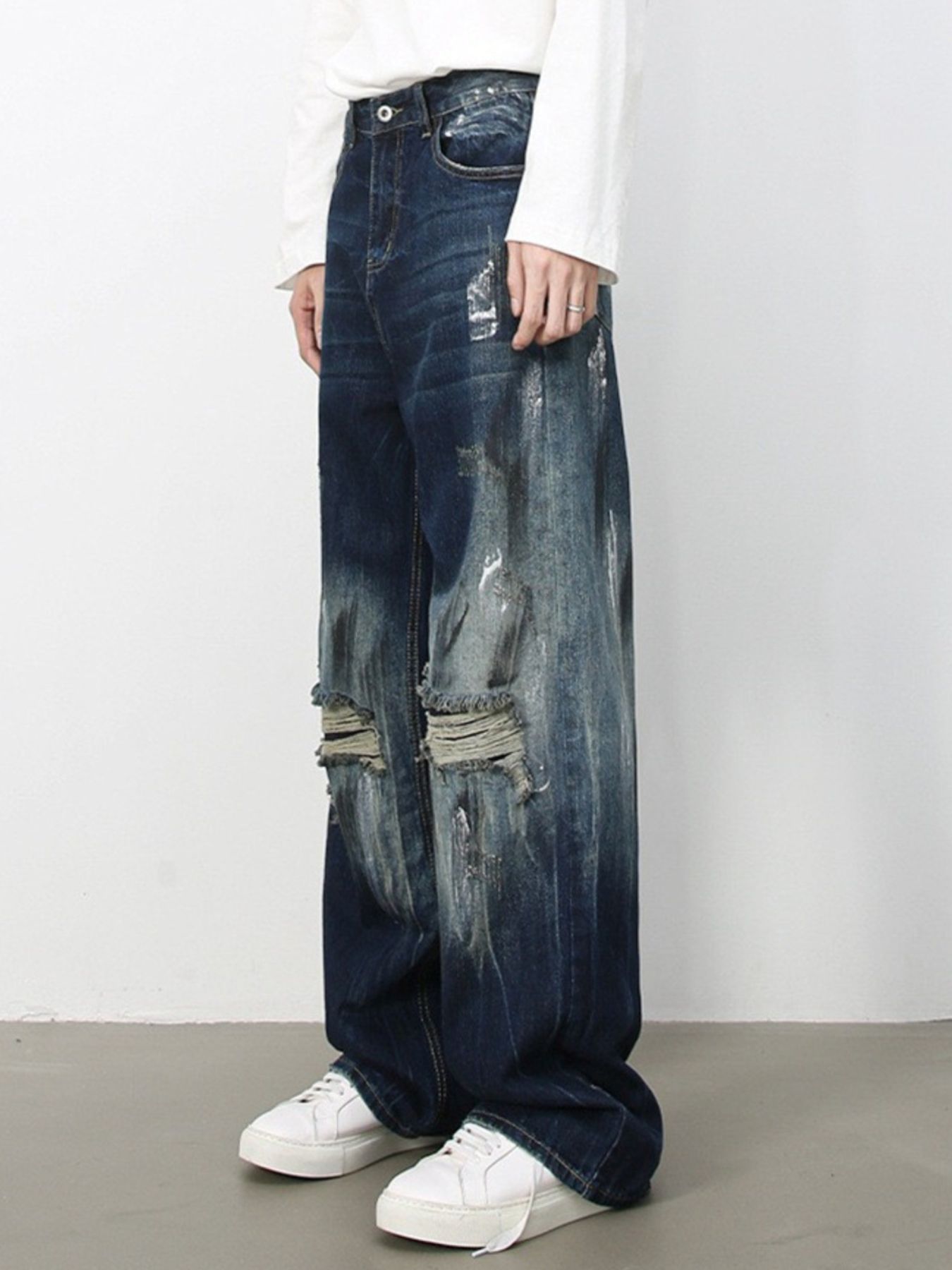 Men's Distressed Wide Leg Jeans