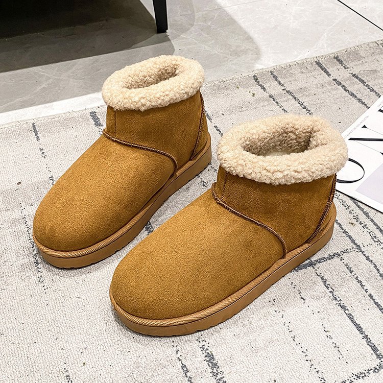 Round Toe Platform Boots