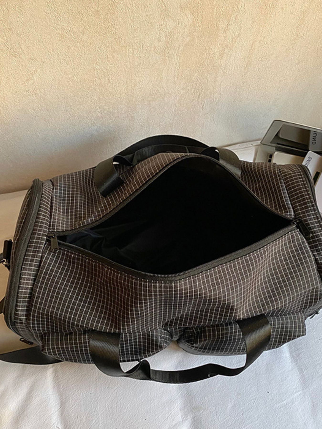 Plaid Duffel Bag with Multiple Pockets 9