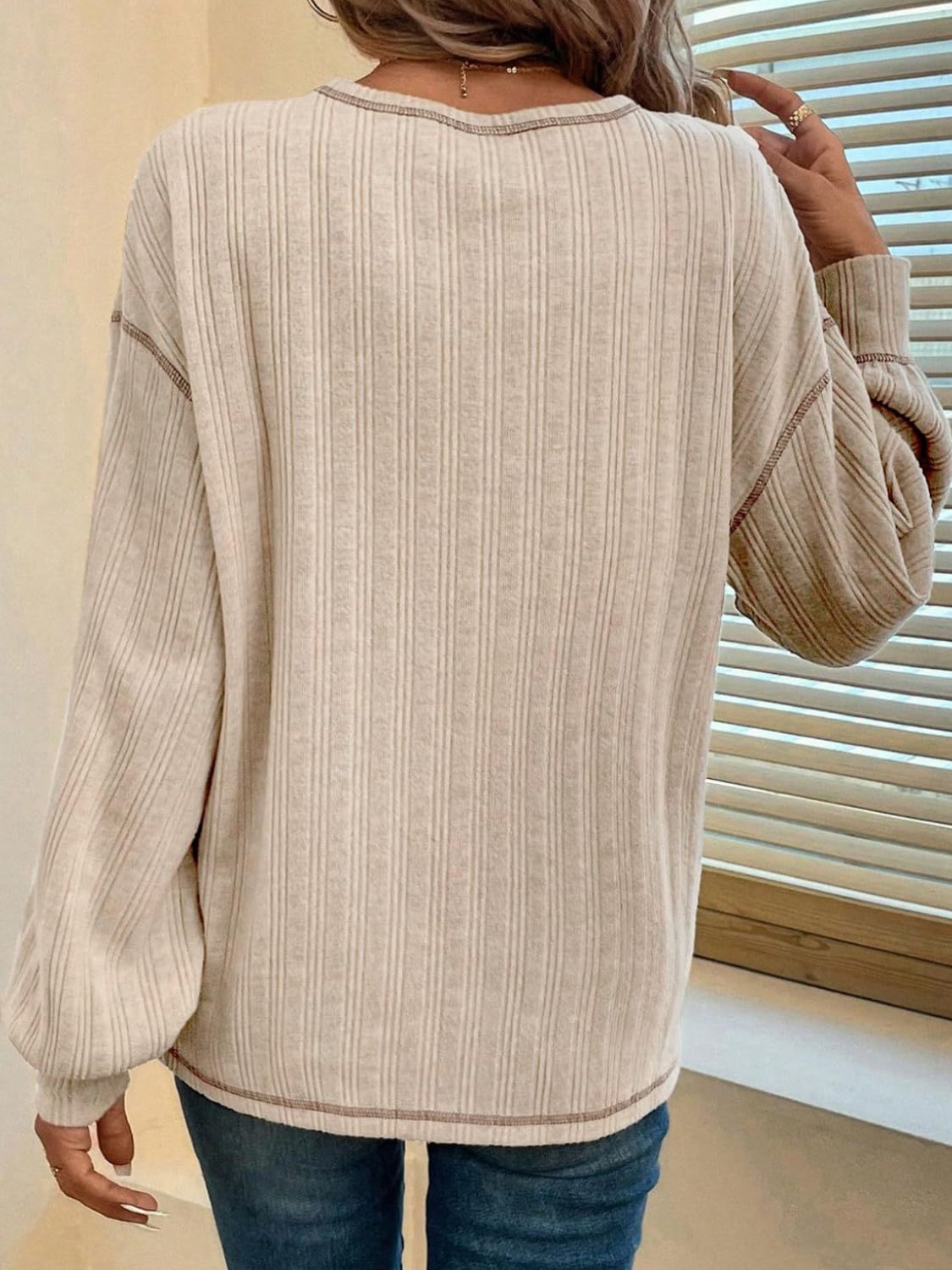Contrast Stitching Round Neck Long Sleeve T-Shirt