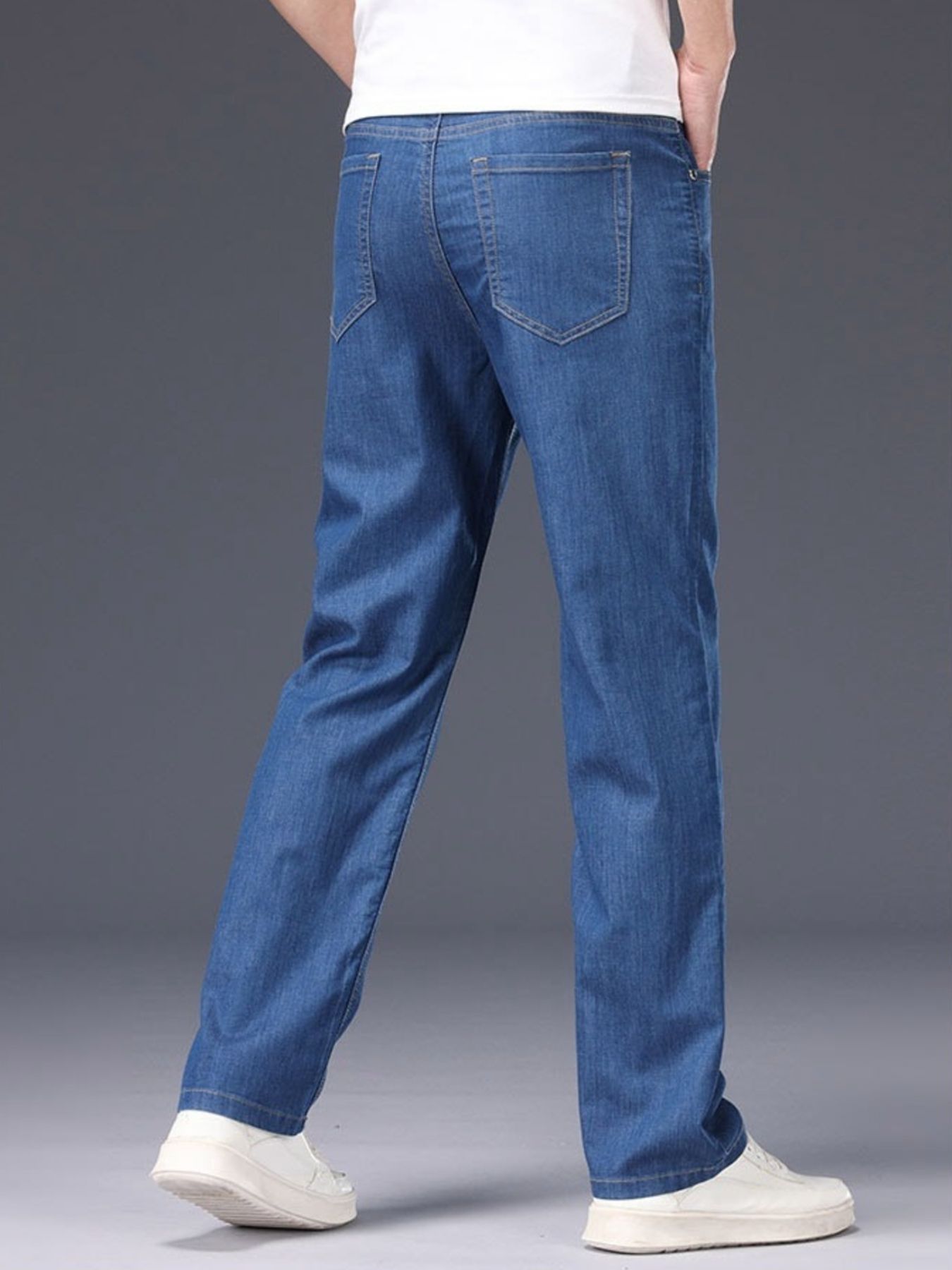 Men's Loose Fit Jeans with Pockets