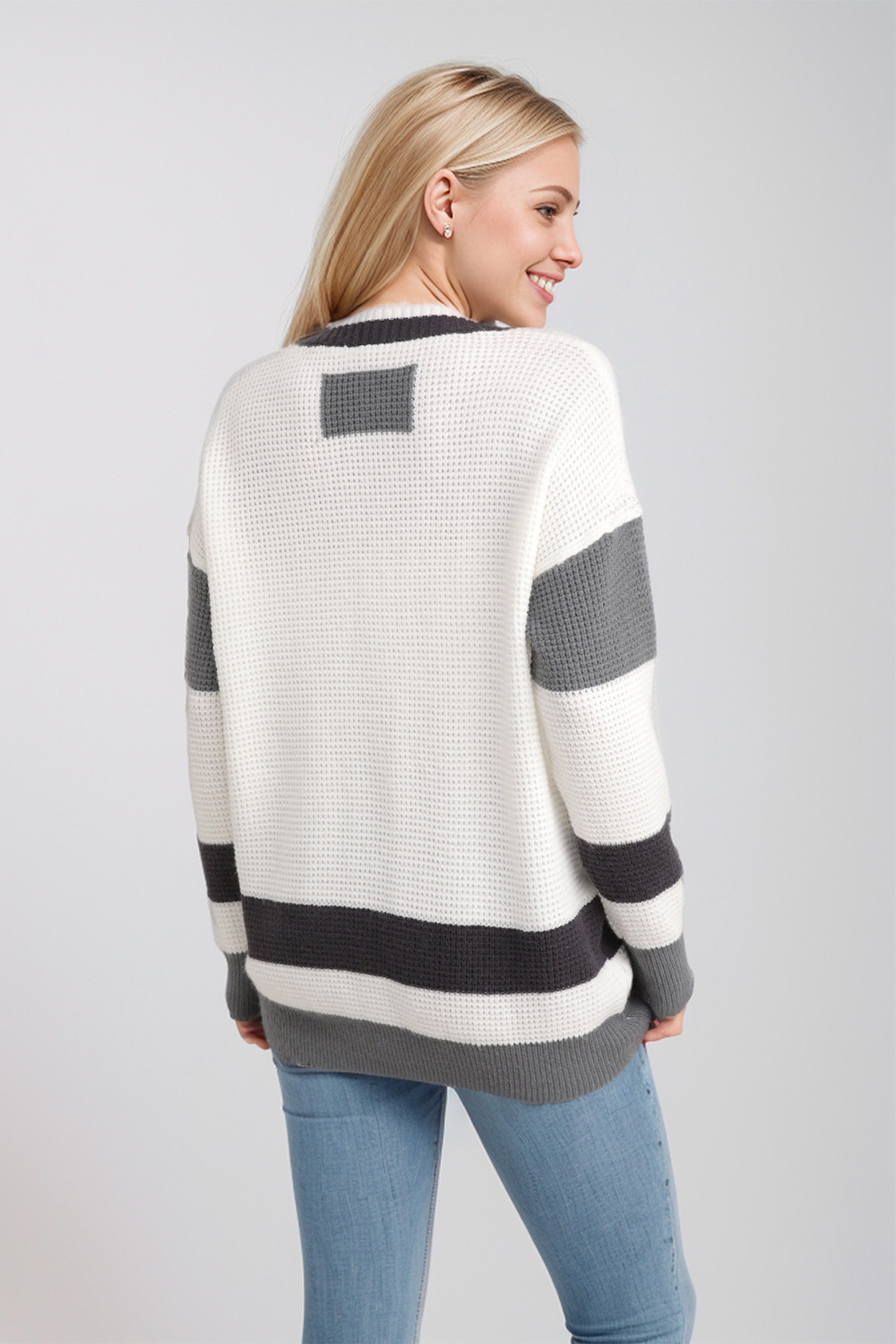 Pocketed Contrast V-Neck Long Sleeve Cardigan