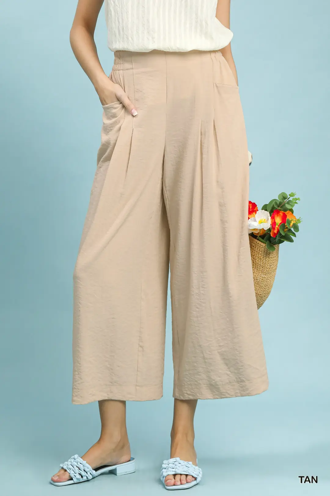 Umgee Solid Pleat Wide-Leg Cropped Pants