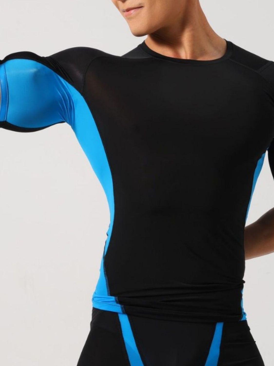 Men's Contrast Round Neck Short Sleeve T-Shirt