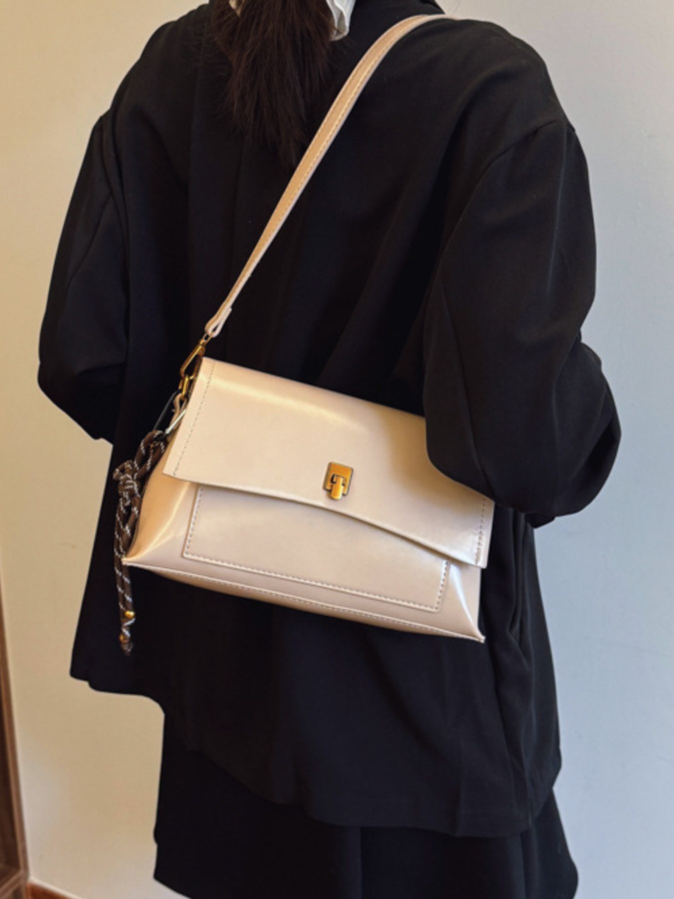 Leather Flap Shoulder Bag 4